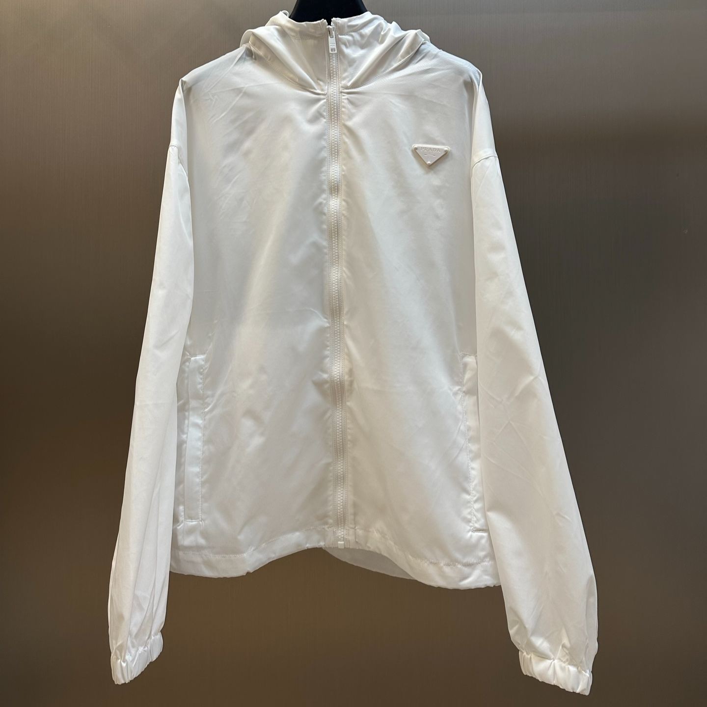 Prada Re-Nylon Rain Jacket( SGD184_199P_F0002_S_OOO）