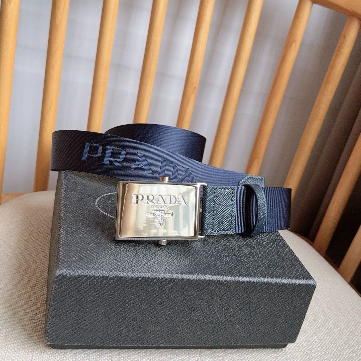 PRADA logo-embossed belt（2CN098_2DKF_F0008）