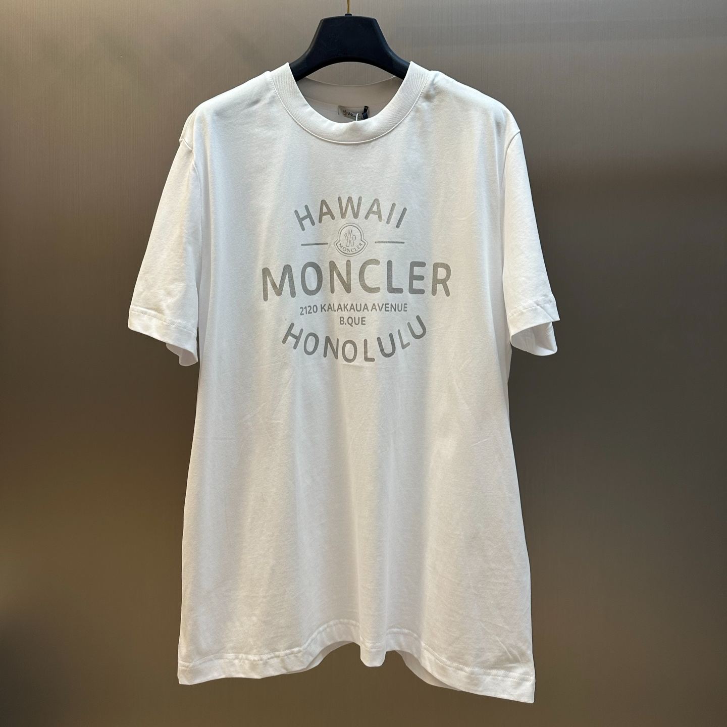 MONCLER HAWAII Logo Short-Sleeve T-Shirt（2889900000129338）