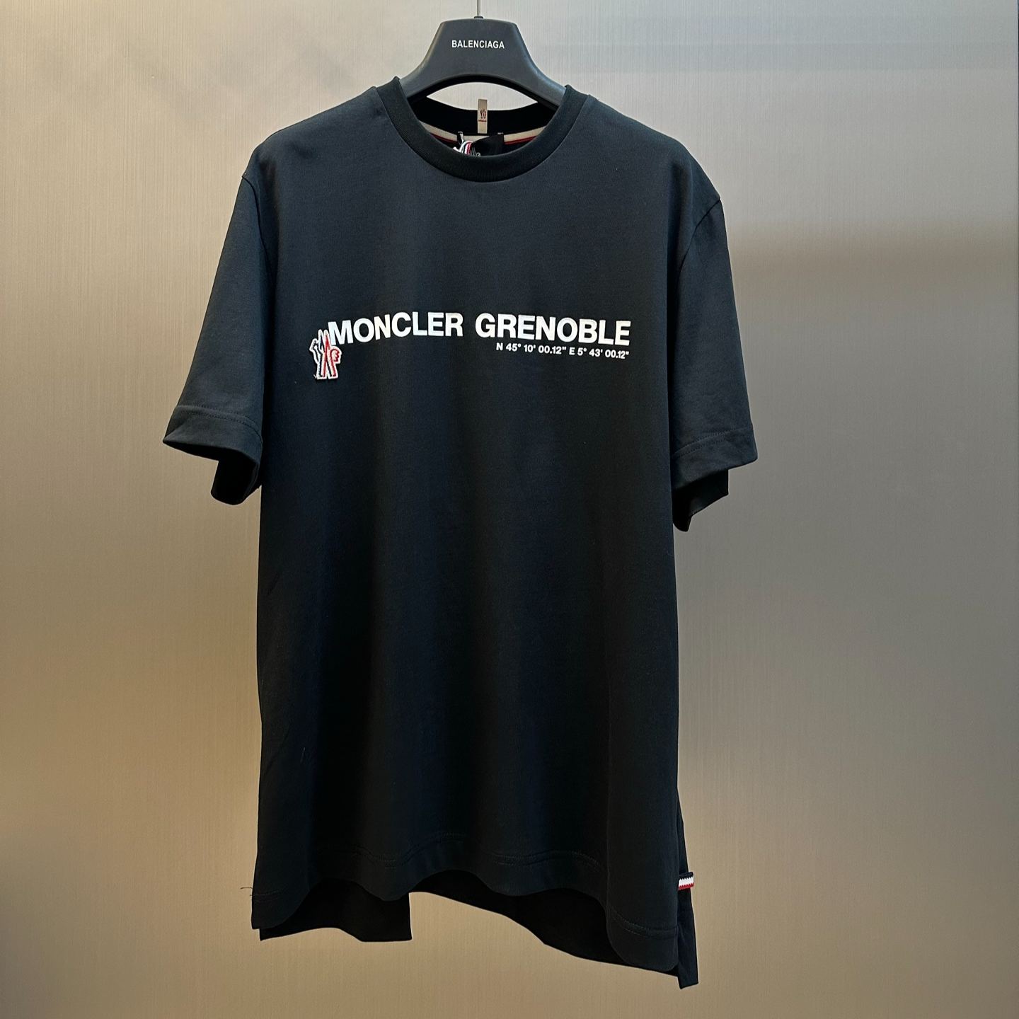 Moncler Grenoble graphic-print crew-neck T-shirt（ L20978C0000389AW1）