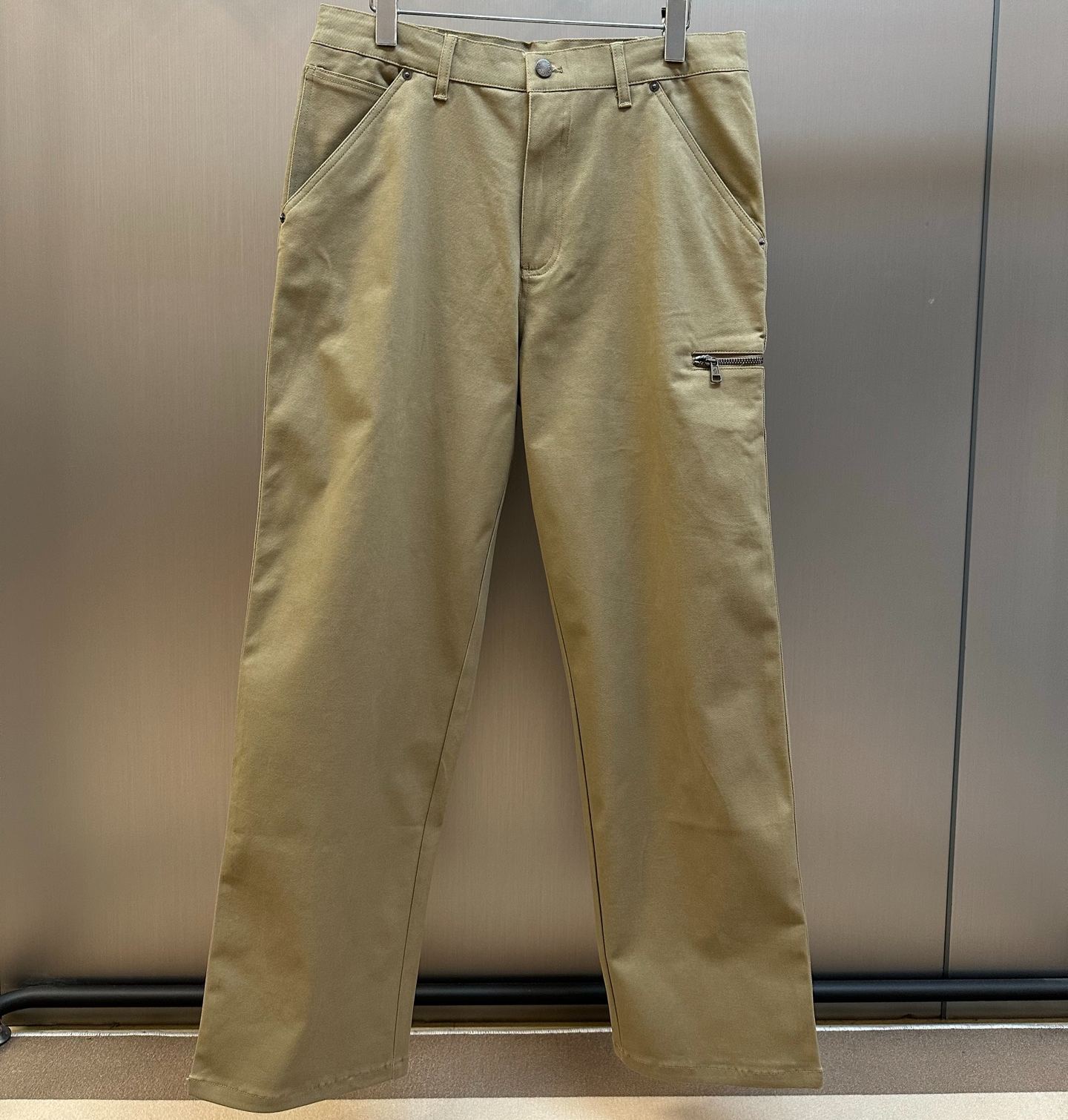 Moncler Men's Stretch Trousers（L20912A00030598R1999）