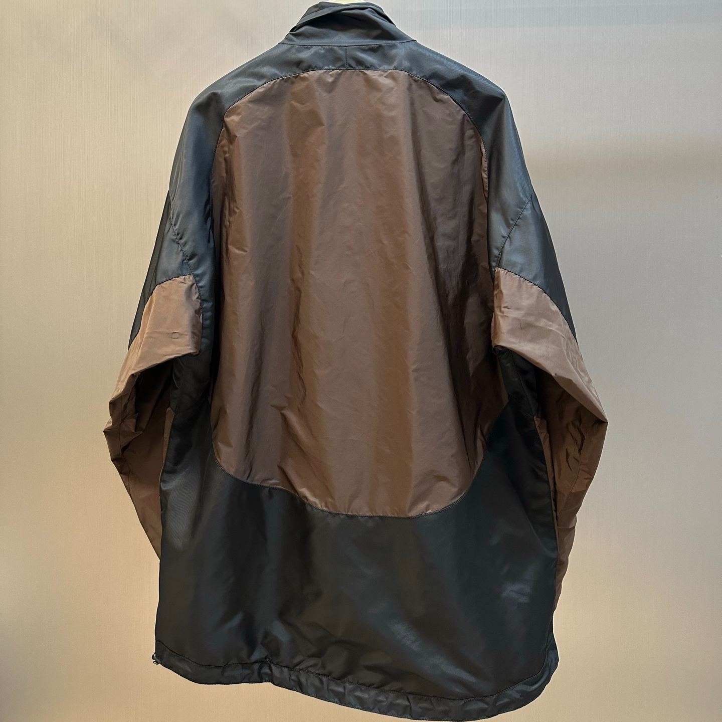Prada Re-Nylon jacket (SGD270_1WQ9_F0324_S_OOO）