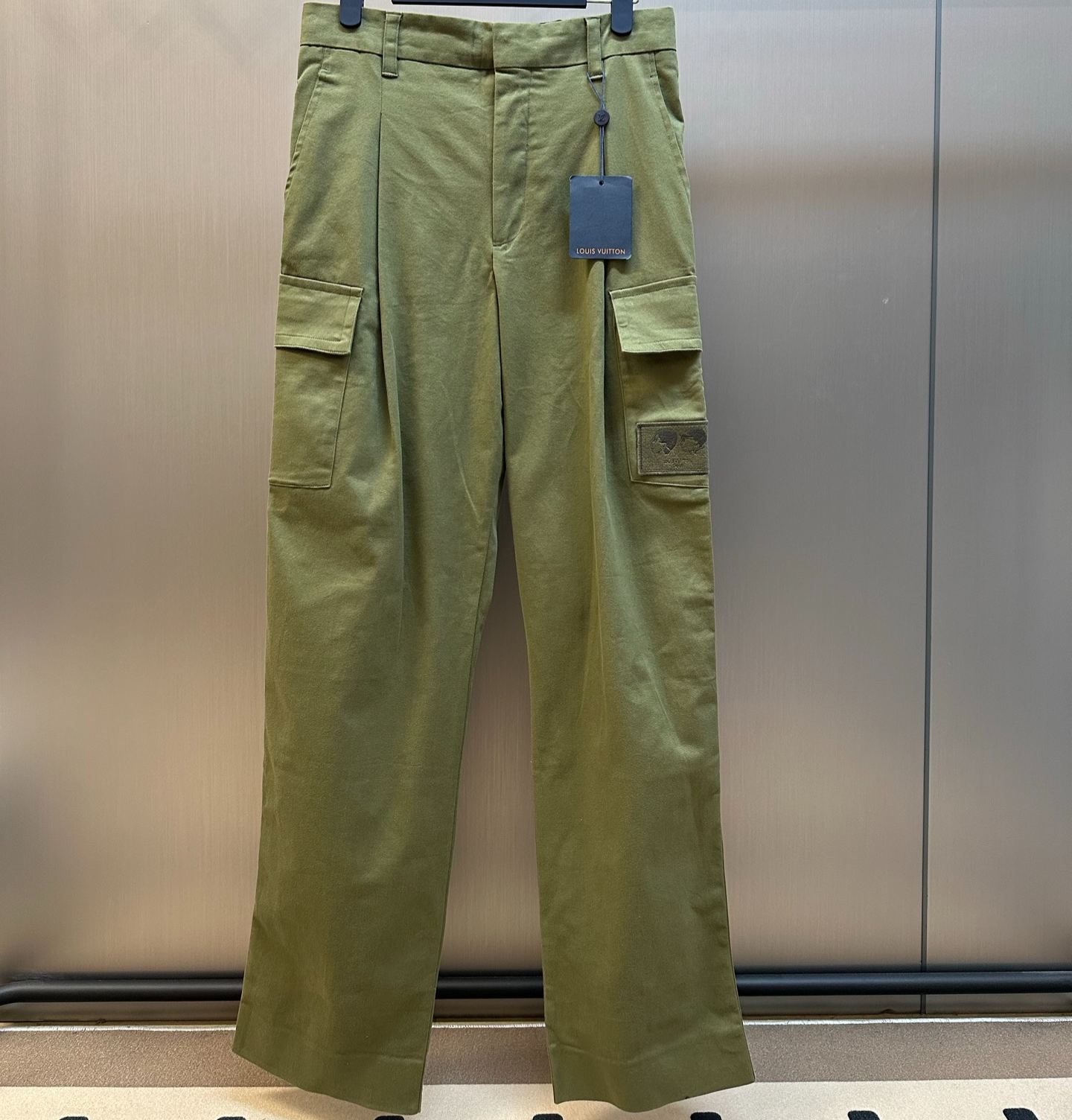 Louis Vuitton Army Green Cargo Pants（RM252M）