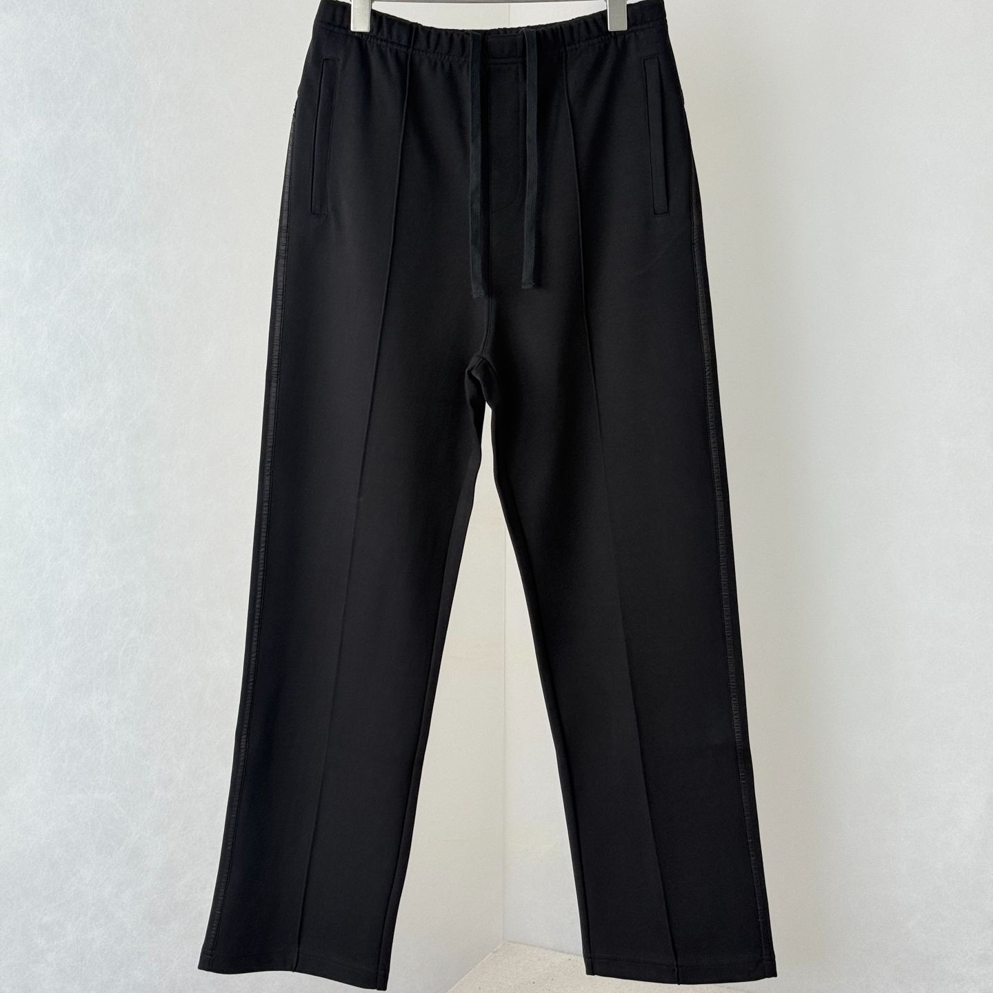 Prada cotton fleece pants with re-nylon details - black（UJP290_11JE_F0806_S_OOO）