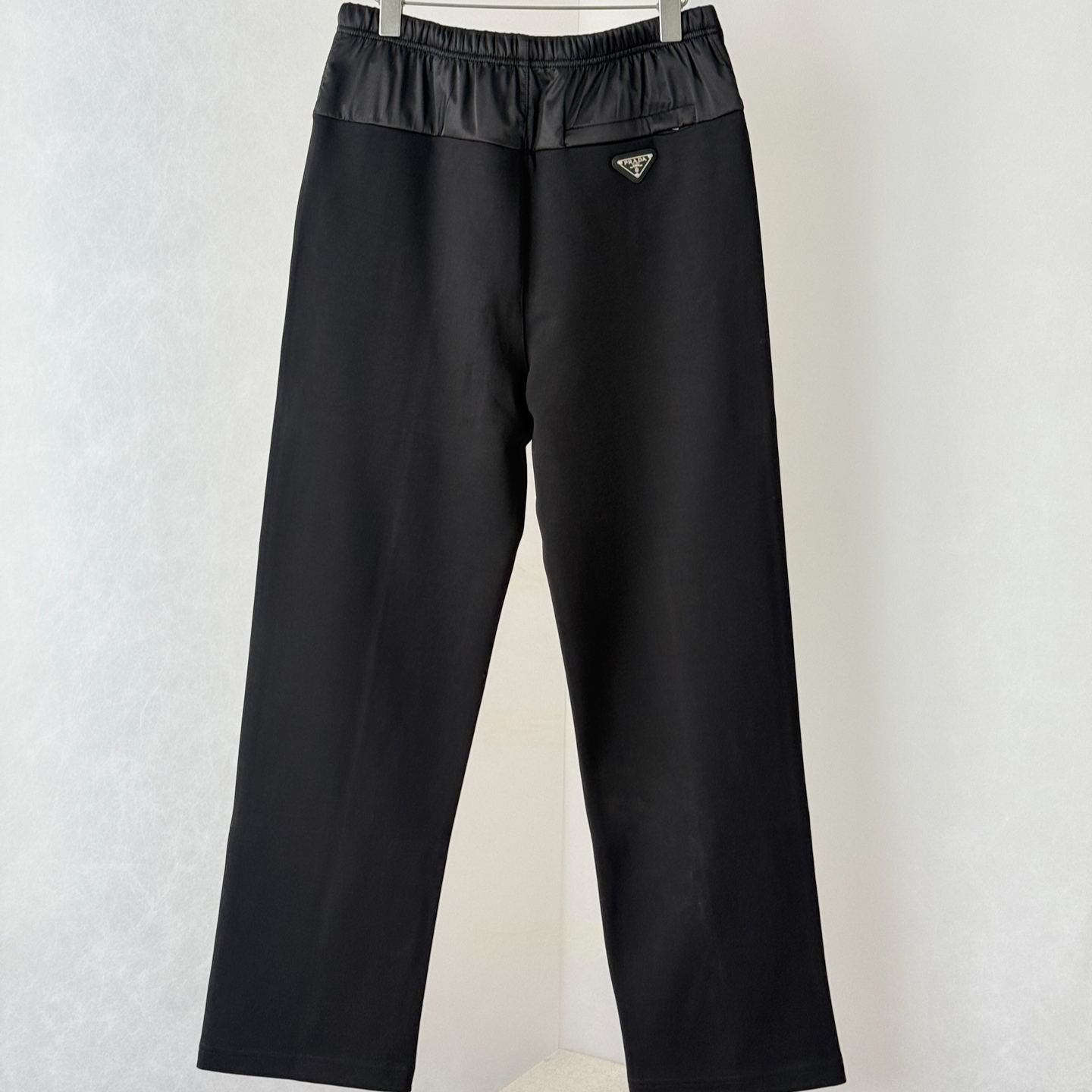 Prada cotton fleece pants with re-nylon details - black（UJP290_11JE_F0806_S_OOO）