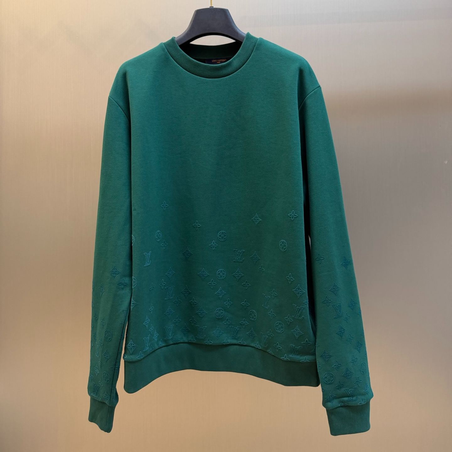 Louis Vuitton Crewneck Sweatshirt with Flocked Gradient Logo Print（1AKLNQ）