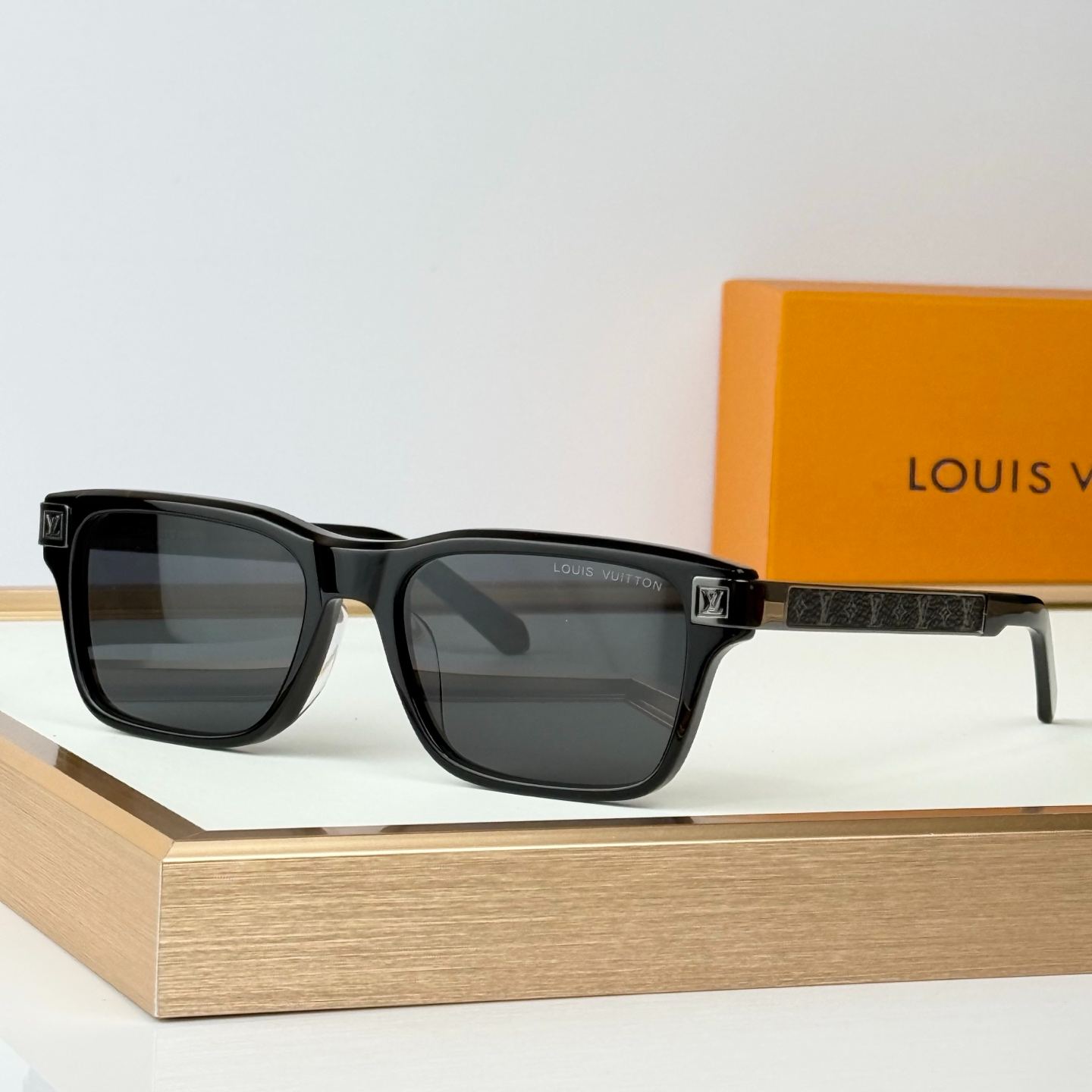 Louis Vuitton LV City Large Square Sunglasses（多色） (Z3259U)