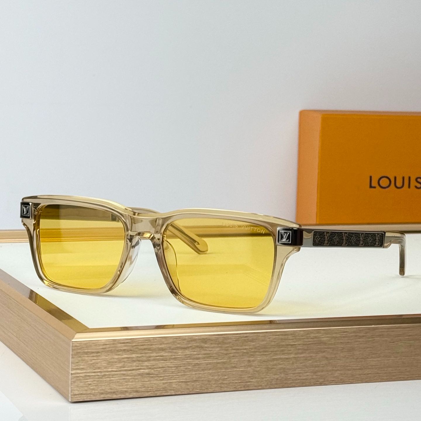 Louis Vuitton LV City Large Square Sunglasses（多色） (Z3259U)