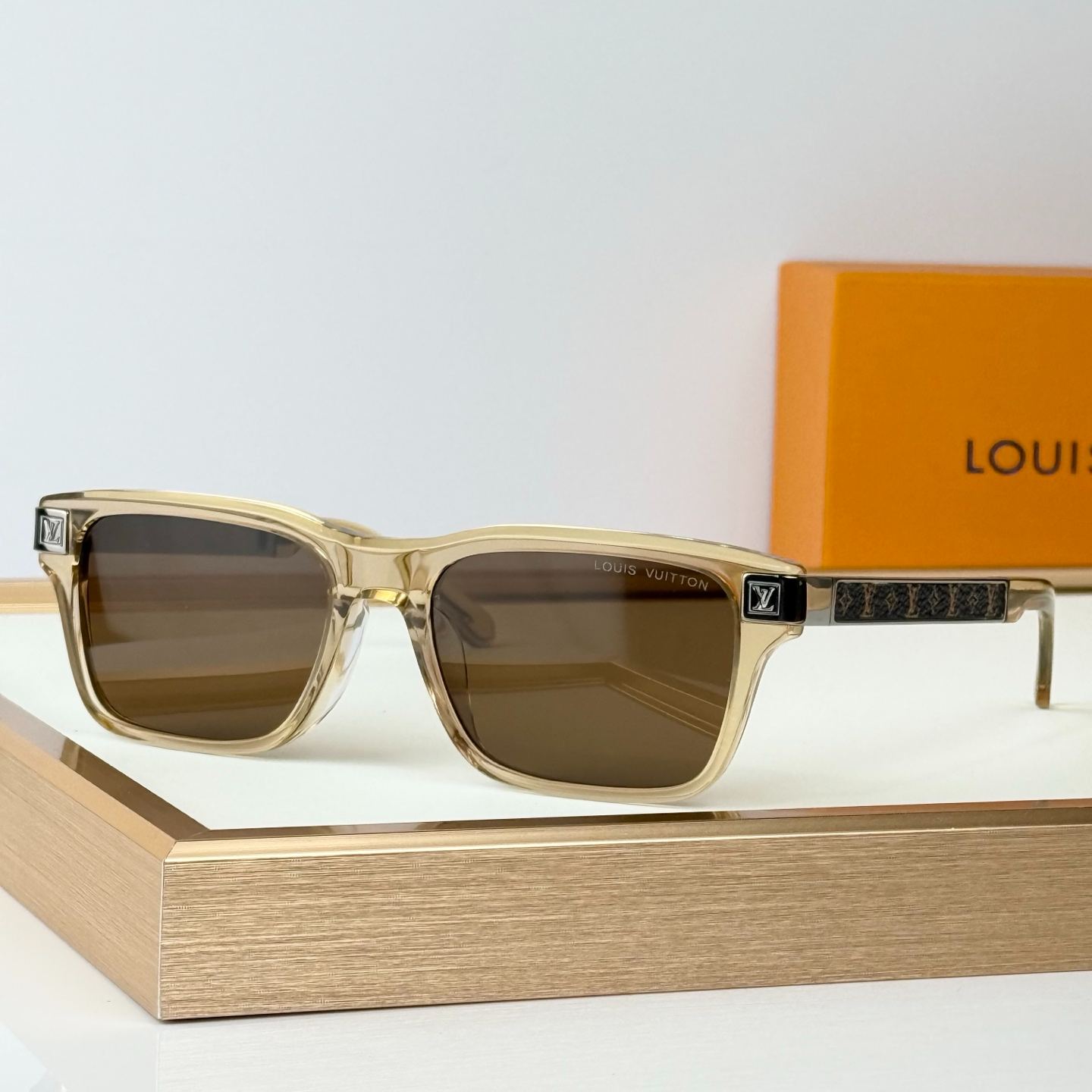 Louis Vuitton LV City Large Square Sunglasses（多色） (Z3259U)