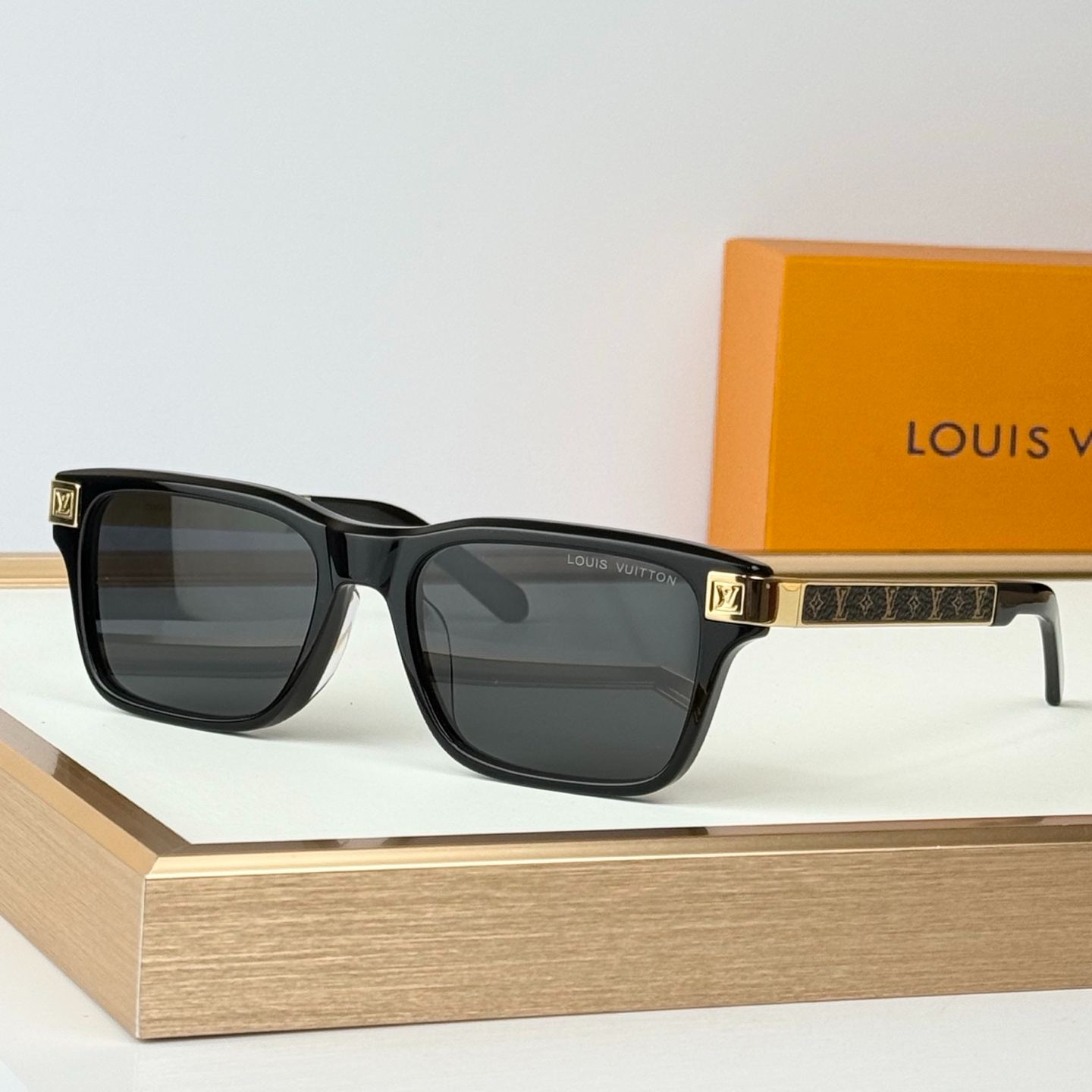Louis Vuitton LV City Large Square Sunglasses（多色） (Z3259U)