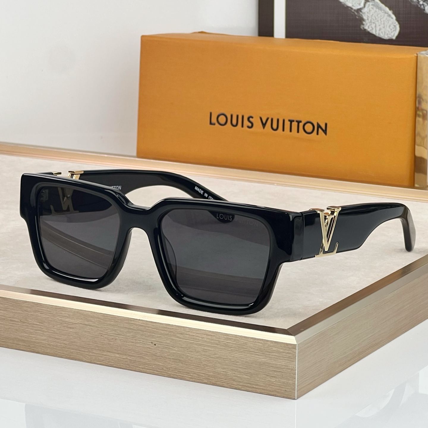 Louis Vuitton LV Sleek Square Sunglasses（多色） (Z2178E)