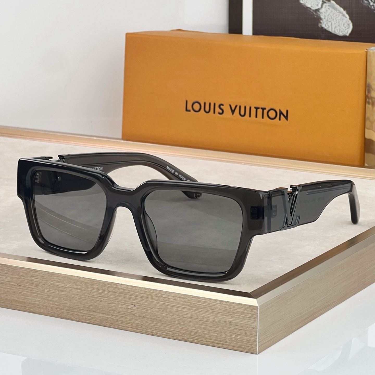 Louis Vuitton LV Sleek Square Sunglasses（多色） (Z2178E)