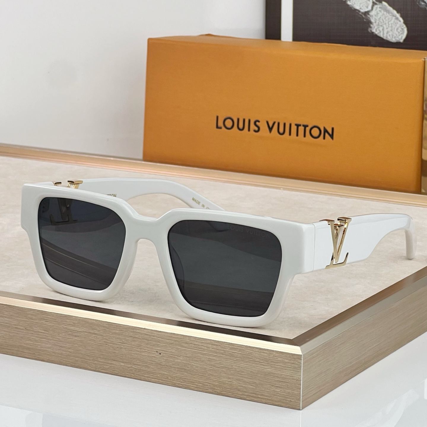 Louis Vuitton LV Sleek Square Sunglasses（多色） (Z2178E)