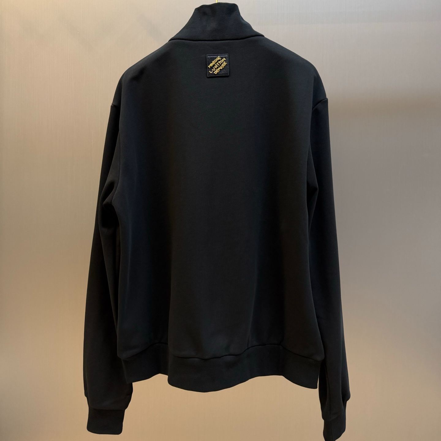 Louis Vuitton Embellished Signature Track Top（1AJUZP）