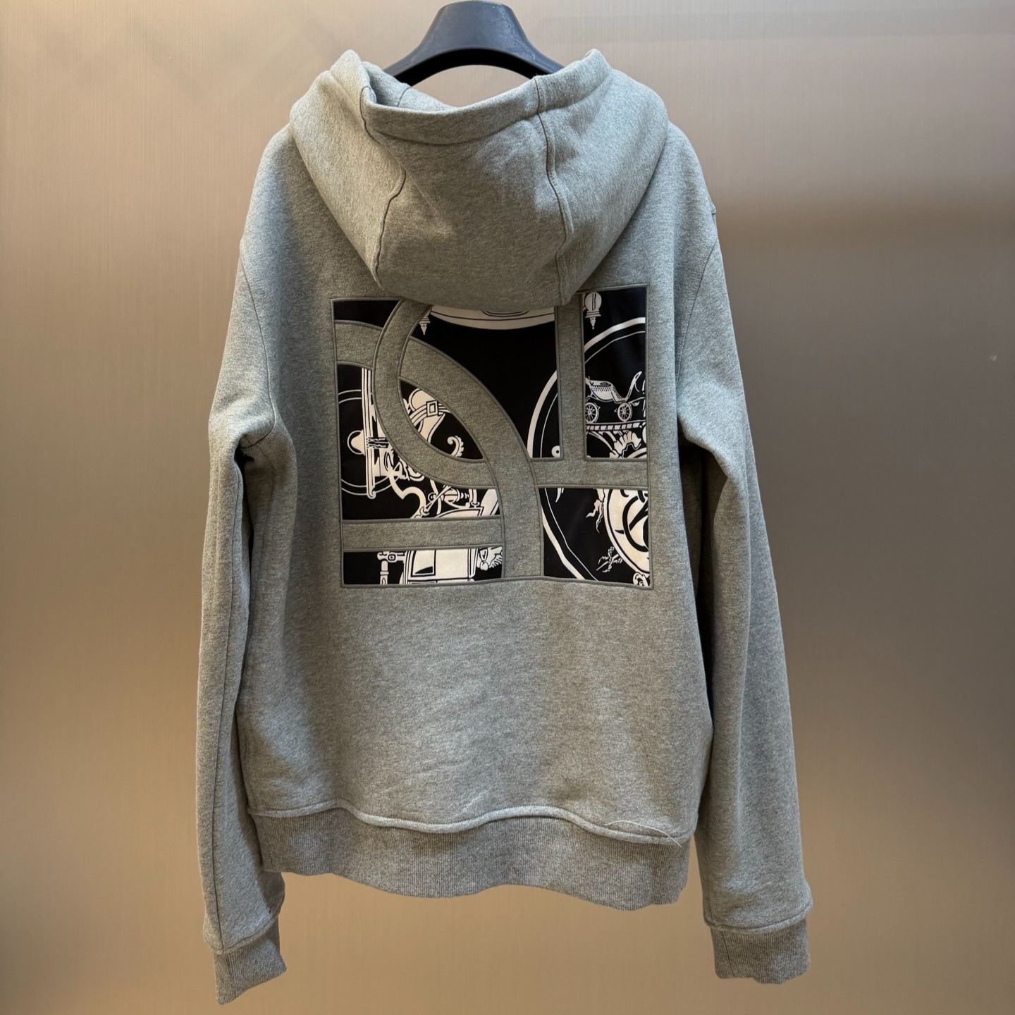 Hermès Navy Hoodie with Back Print（H567765HA01ME）