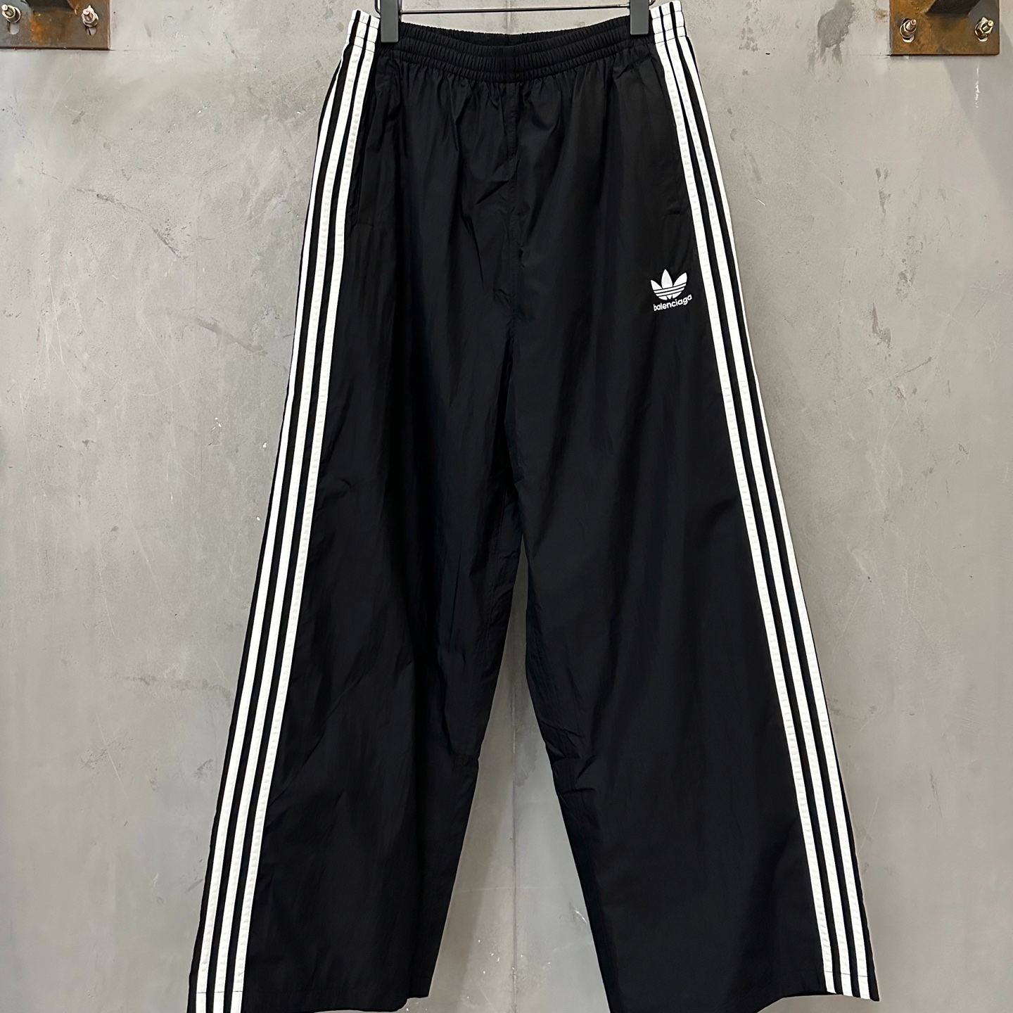 Balenciaga x adidas sweatpants Black（ 712283TNQ220100）