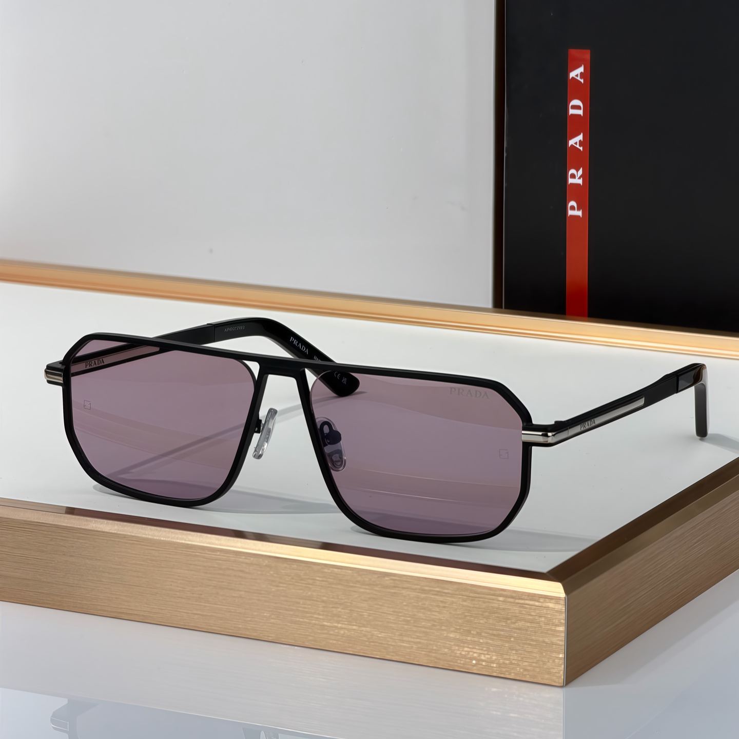 Prada Sunglasses with iconic metal plaque（多色） (SPRA53059E275FE40NC)
