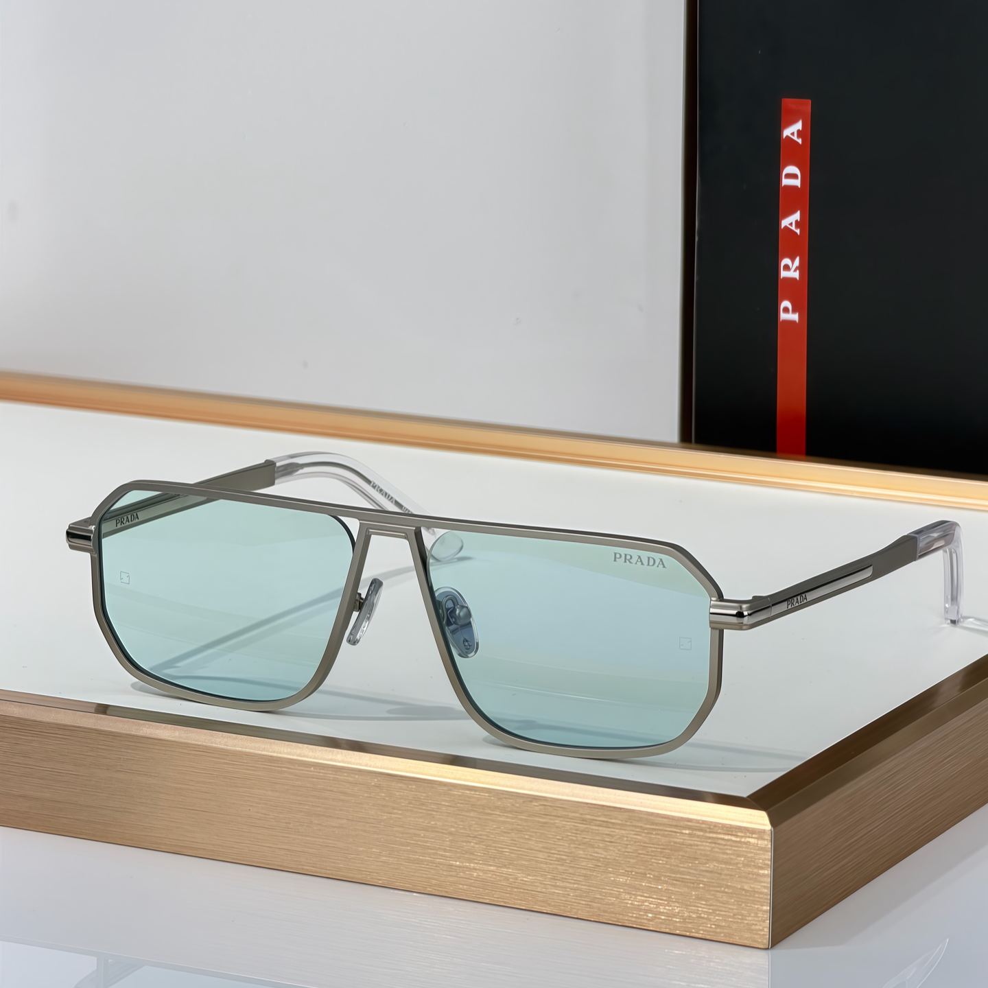 Prada Sunglasses with iconic metal plaque（多色） (SPRA53059E275FE40NC)