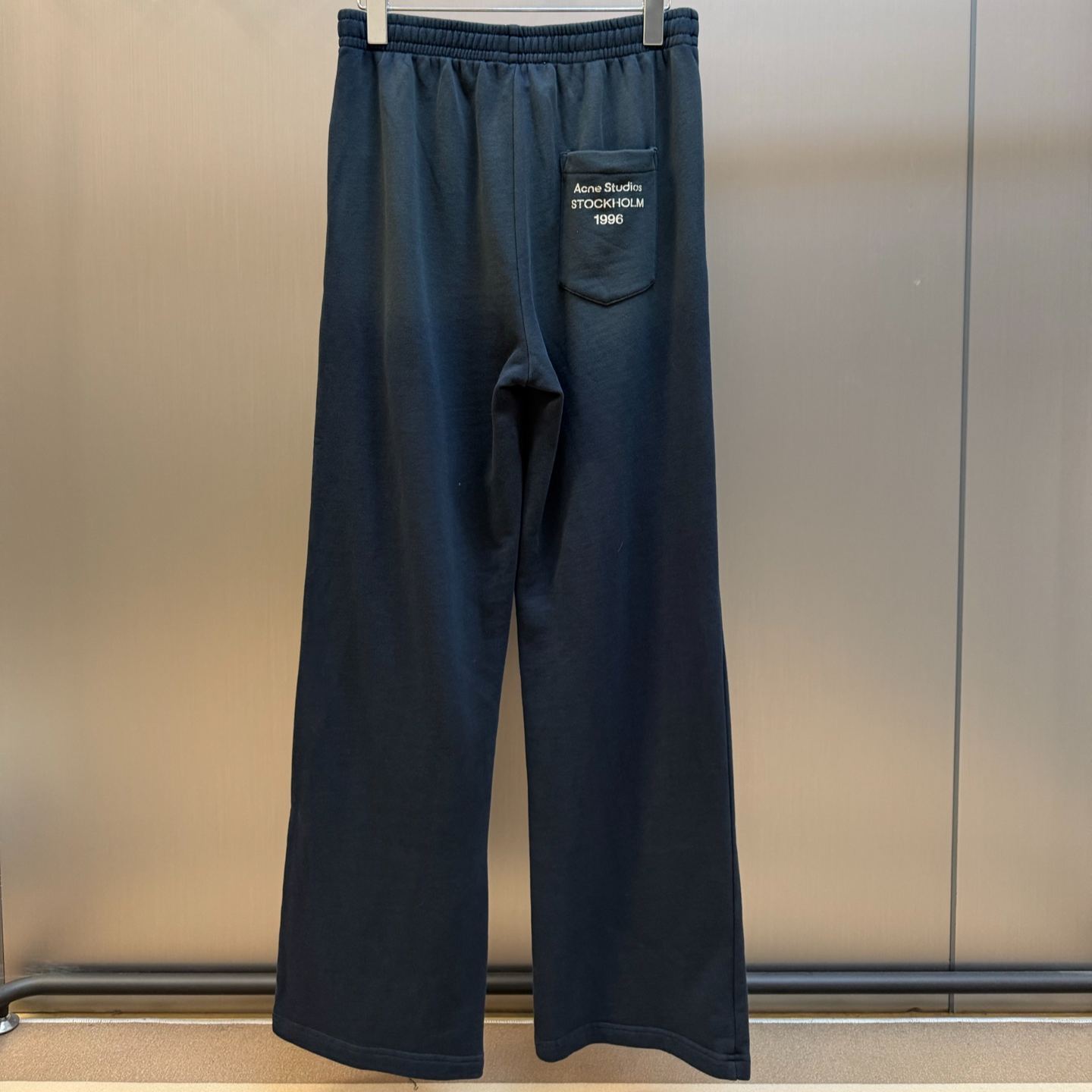 Acne Studios Black 1996 Casual Trousers (FN-UX-TSHI000181）