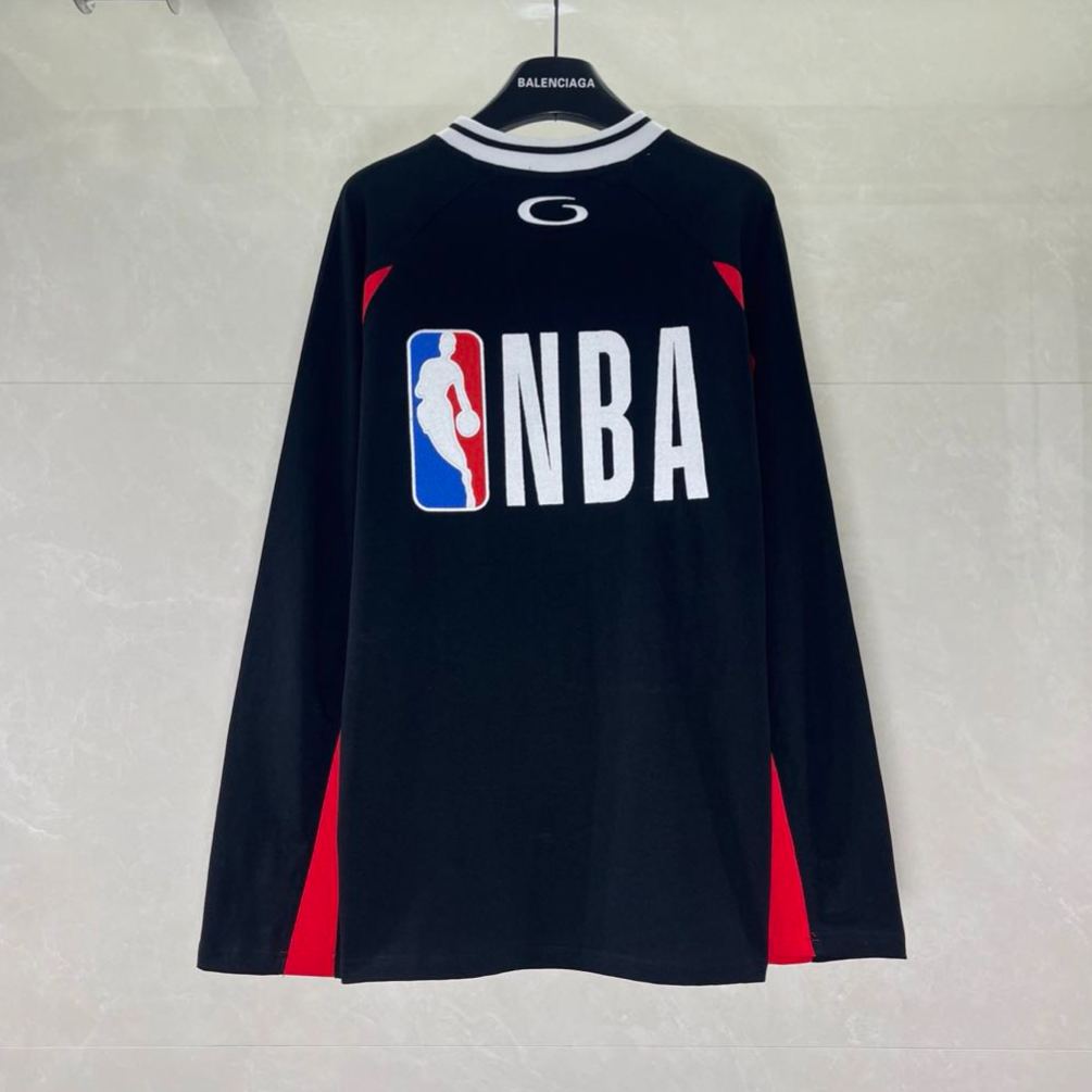 Balenciaga | NBA Collaboration Oversized Long-Sleeve T-Shirt(864877TTVW21060）