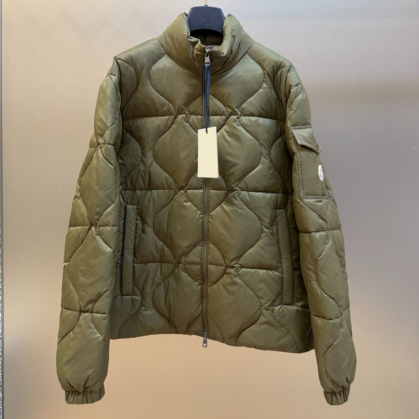 Moncler Asurel Men's Geometric-Quilted Short Down Jacket（L20911A00142597XQ999）