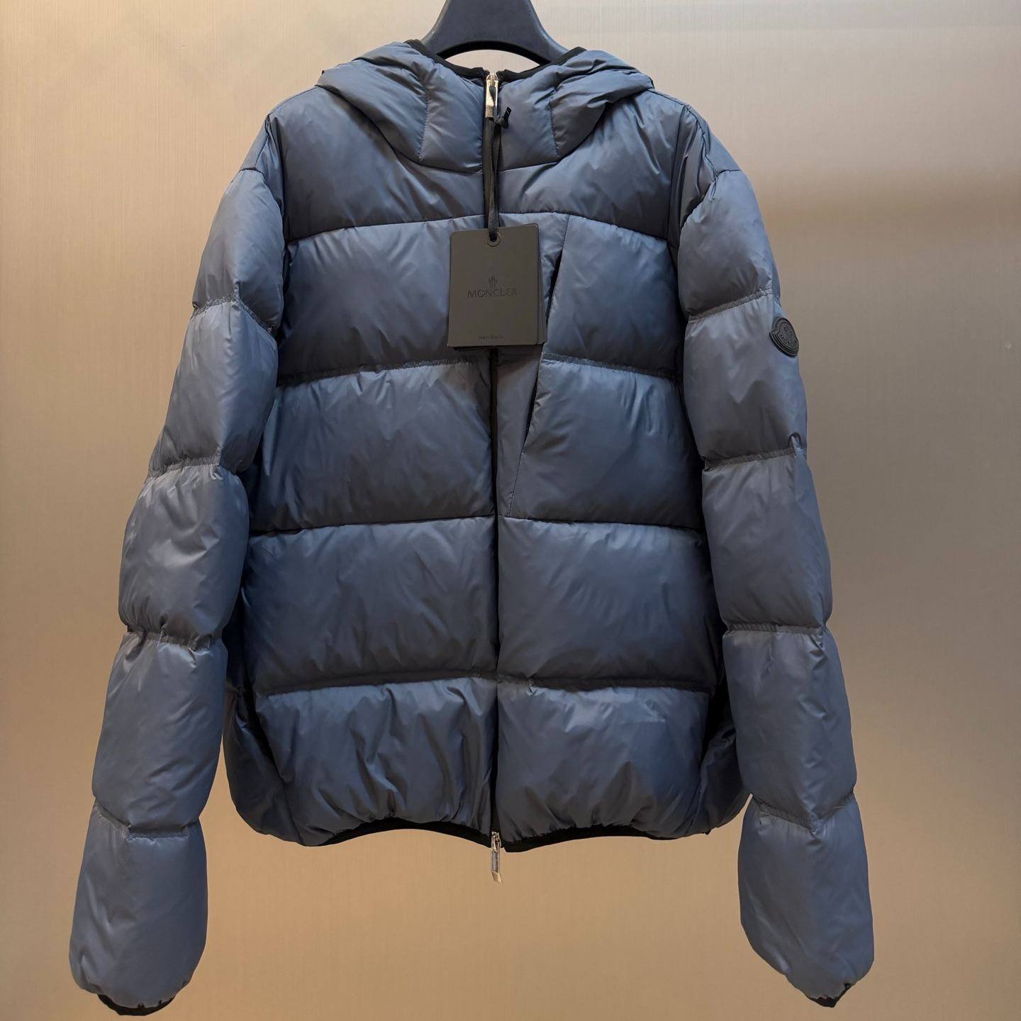 Moncler Portevin Hooded Short Down Jacket（L20911A00242597YD999）
