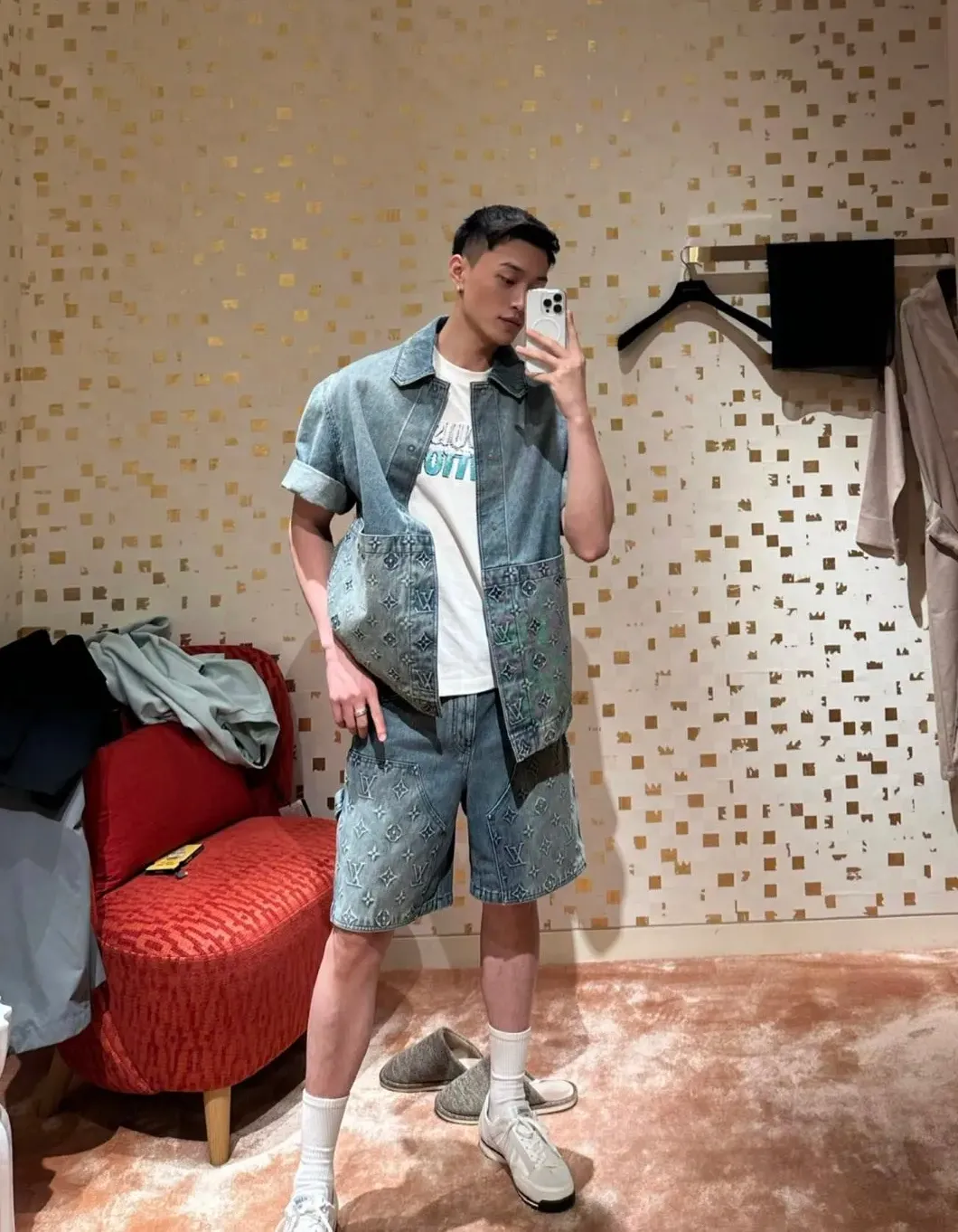 Louis Vuitton denim shorts (1ABJ7G) Louis Vuitton denim shorts (1ABJ7G)
