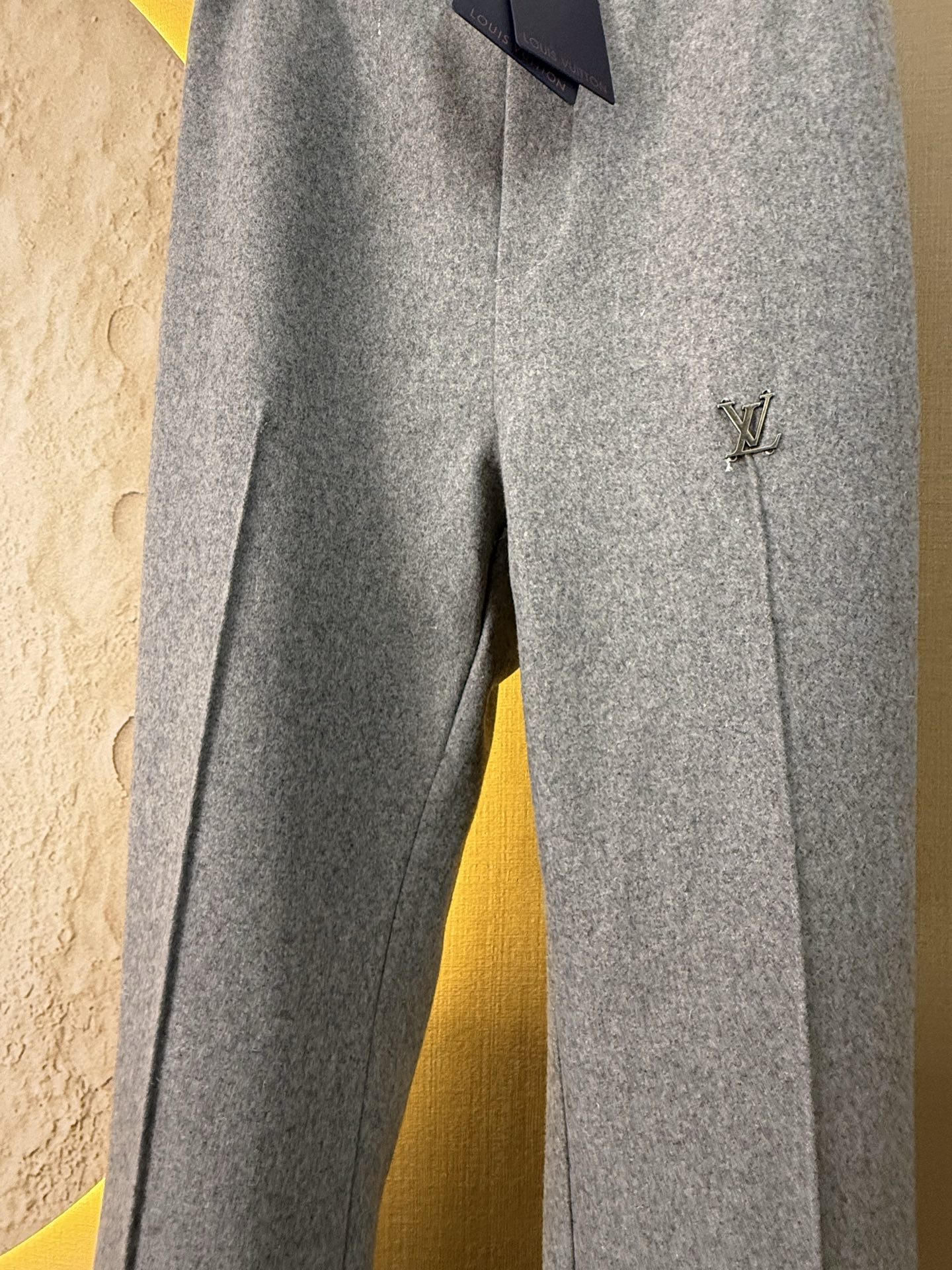 Louis Vuitton Grey Wool Tailored Trackpants（1AFXWW）