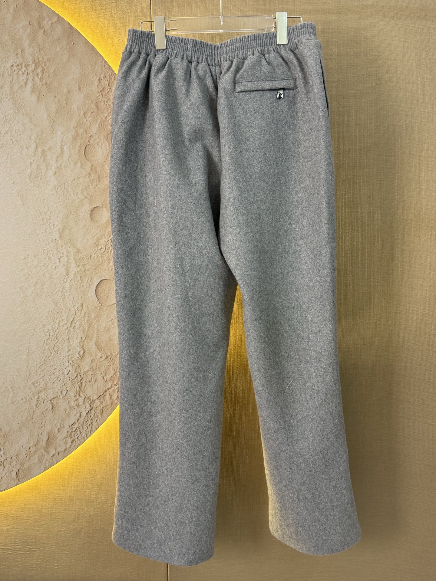 Louis Vuitton Grey Wool Tailored Trackpants（1AFXWW）