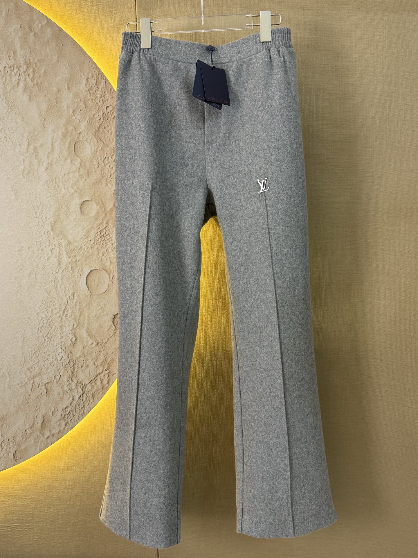 Louis Vuitton Grey Wool Tailored Trackpants（1AFXWW）
