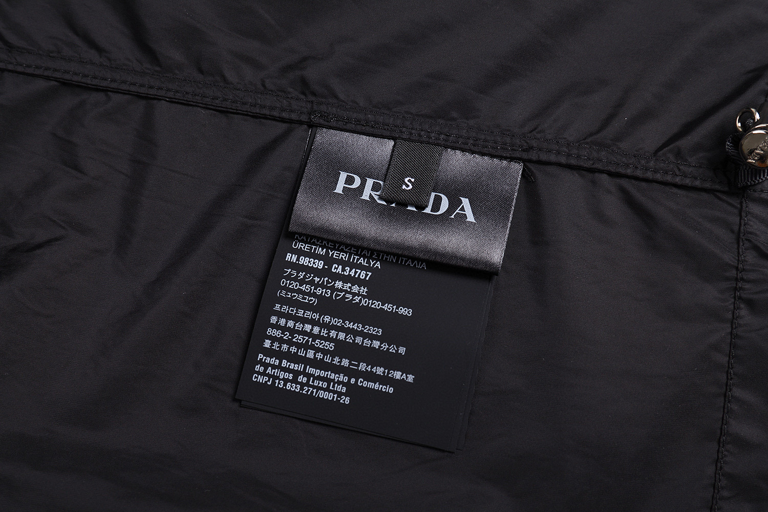 PRADA Short-sleeve light Re-Nylon shirt (SC758-1WQ9-F0002-S-OOO）