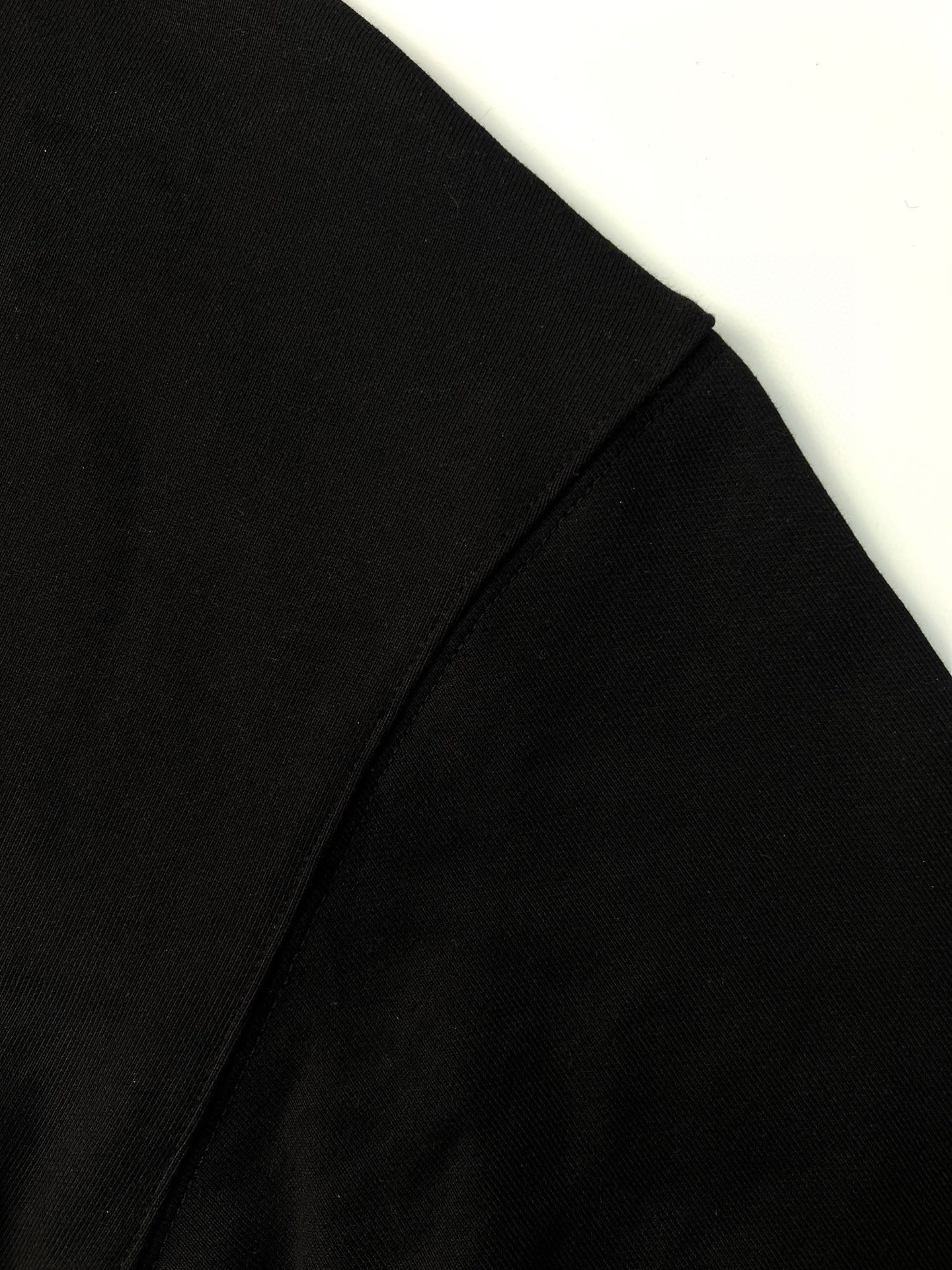 Loewe Anagram Patch Pocket Hoodie Black  (H526Y25X301100）