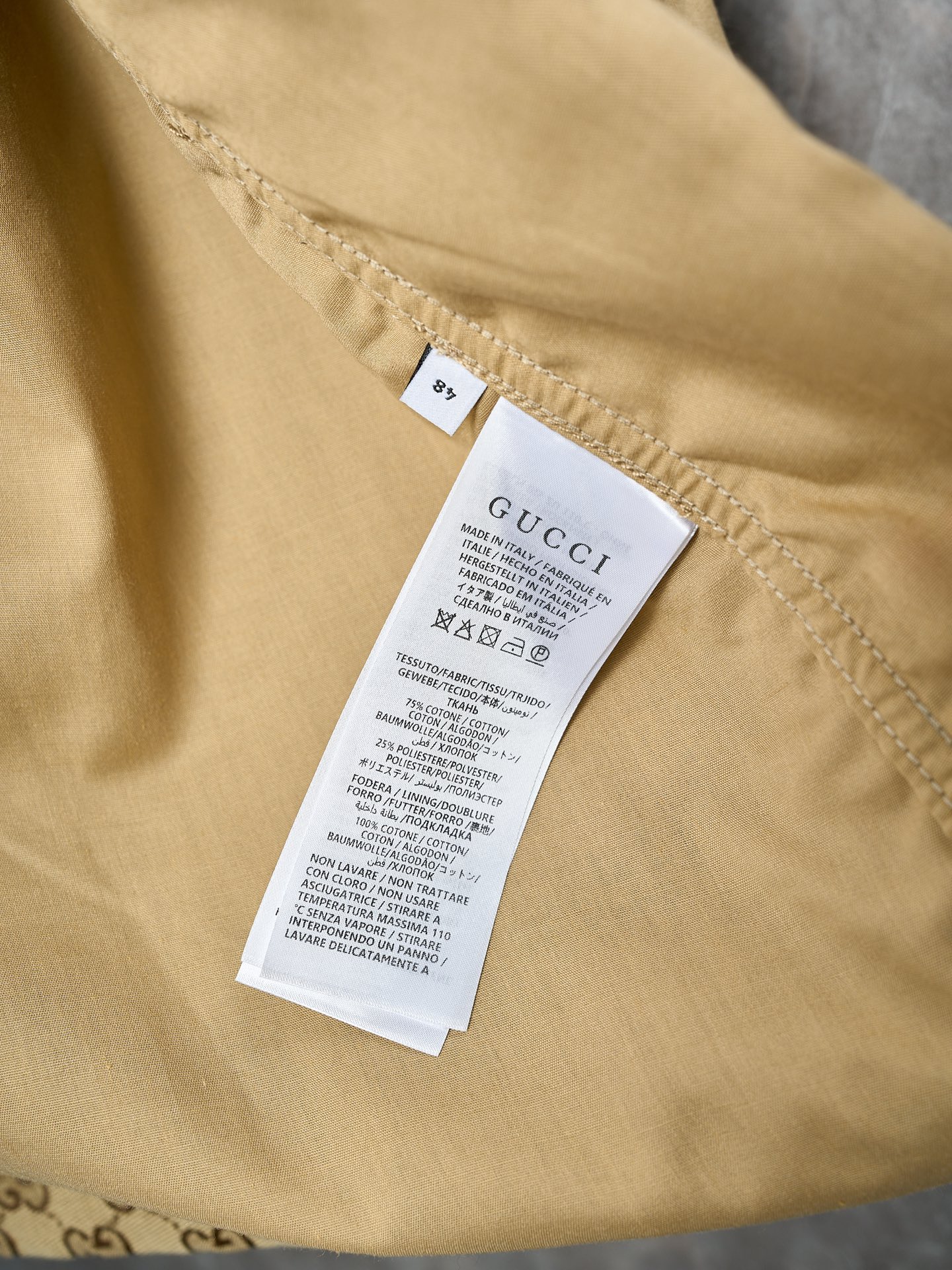GUCCI GG canvas jacket in camel and dark brown（833305-ZAS81-2137）