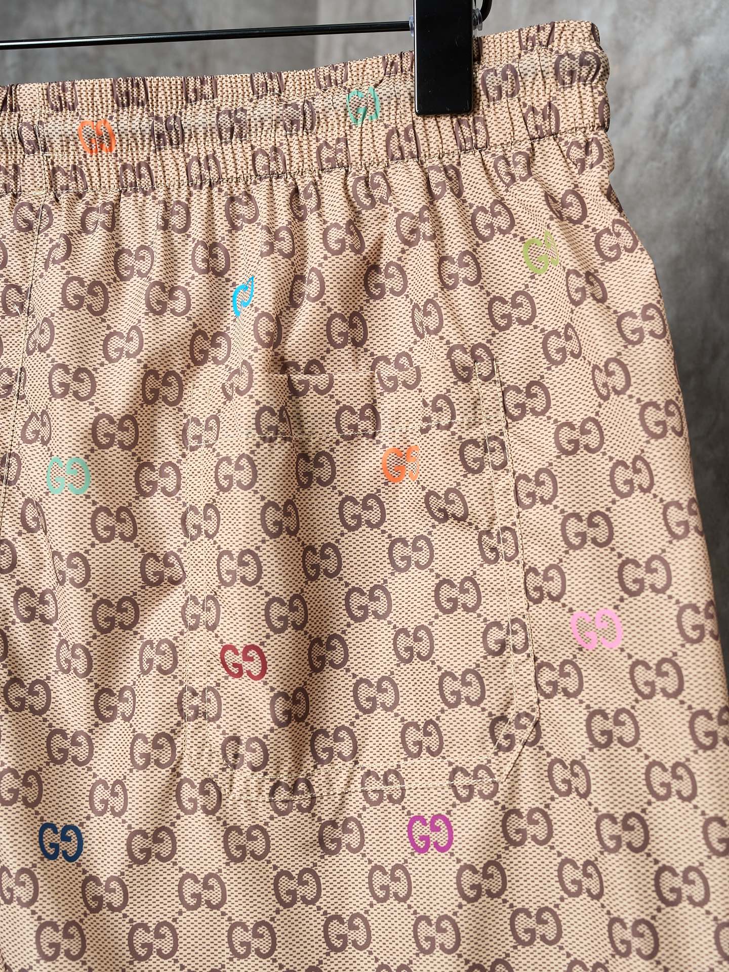 Gucci Printed technical poplin swim shorts（833304-XHAKT-2270）