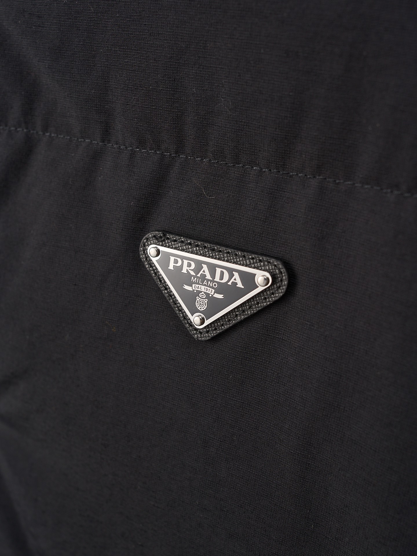 PRADA technical fabric down jacket (292286-13GP-F0594-S-OOO）