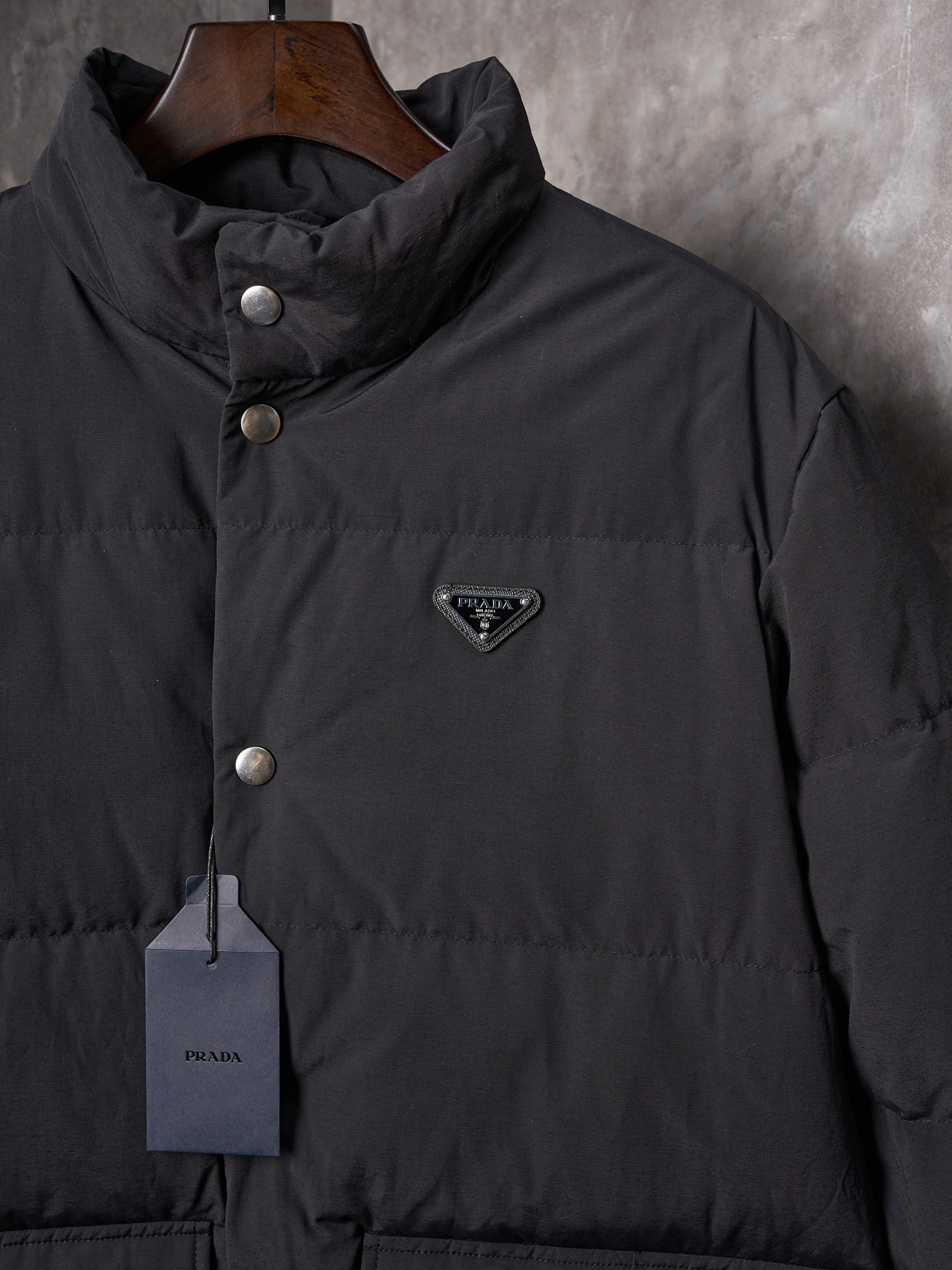 PRADA technical fabric down jacket (292286-13GP-F0594-S-OOO）