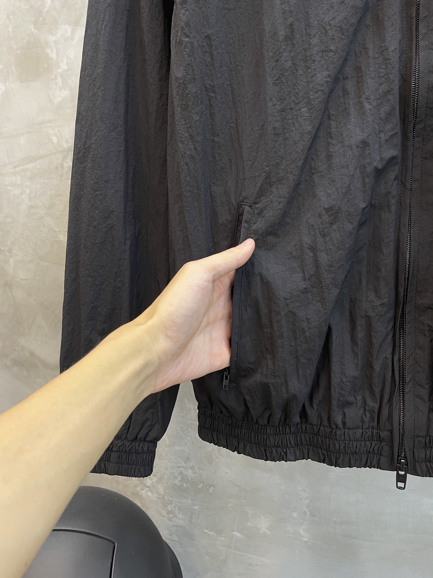 Balenciaga 3B Sports Icon Small Fit Tracksuit Jacket Black/White Logo（704505TKO481000）