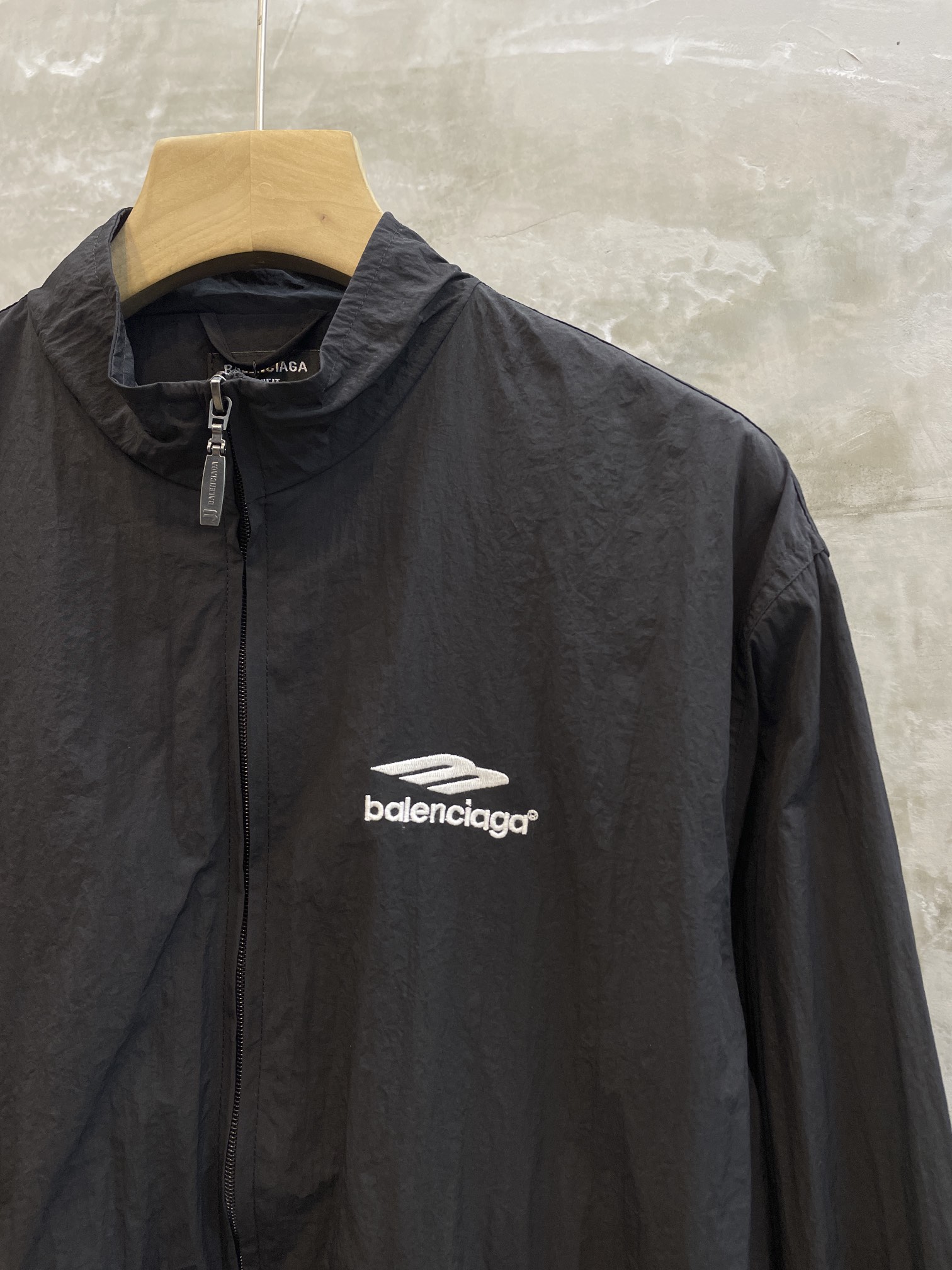 Balenciaga 3B Sports Icon Small Fit Tracksuit Jacket Black/White Logo（704505TKO481000）