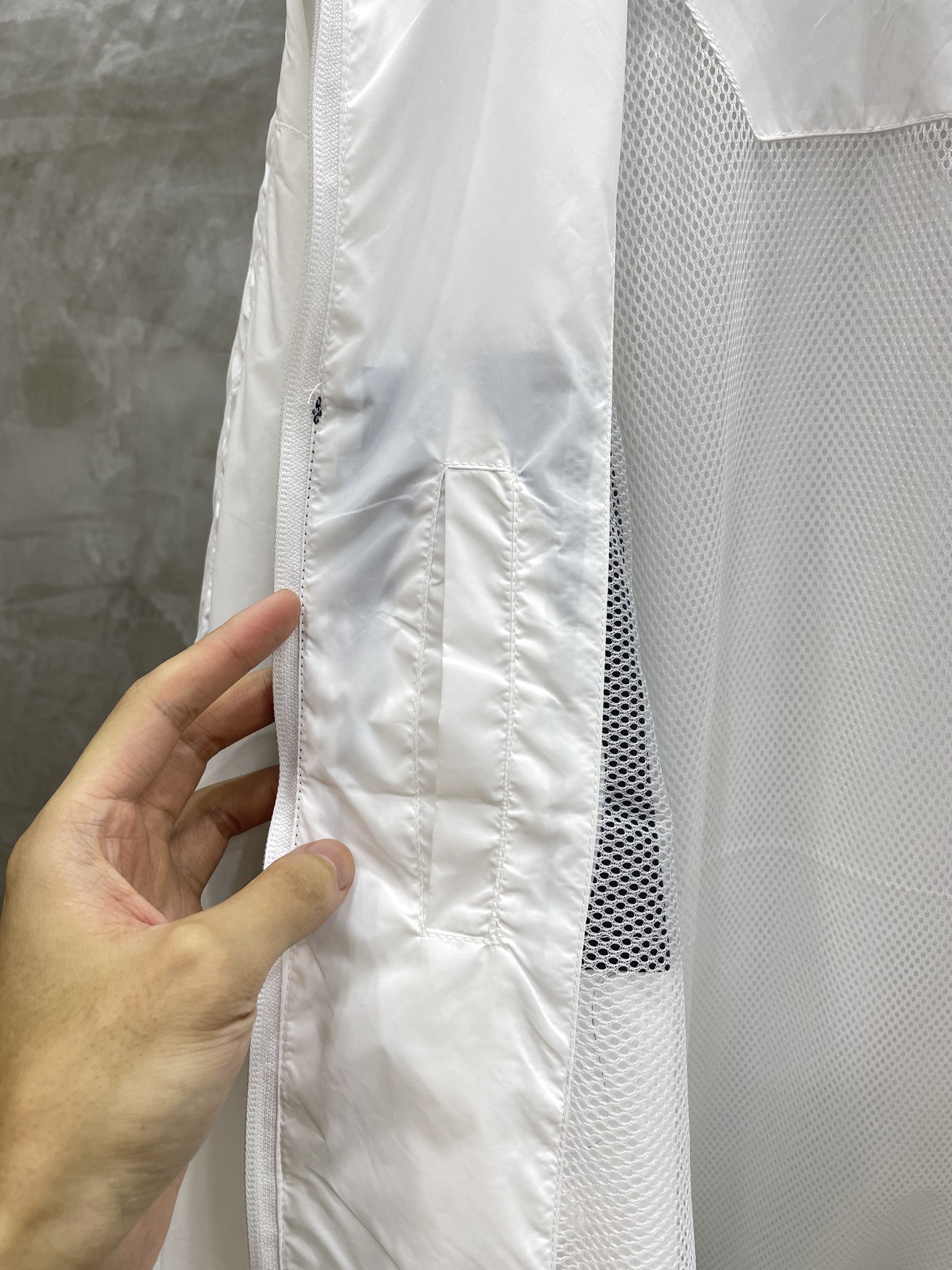 Balenciaga Zip-Up Jacket  (725302TPO061000）