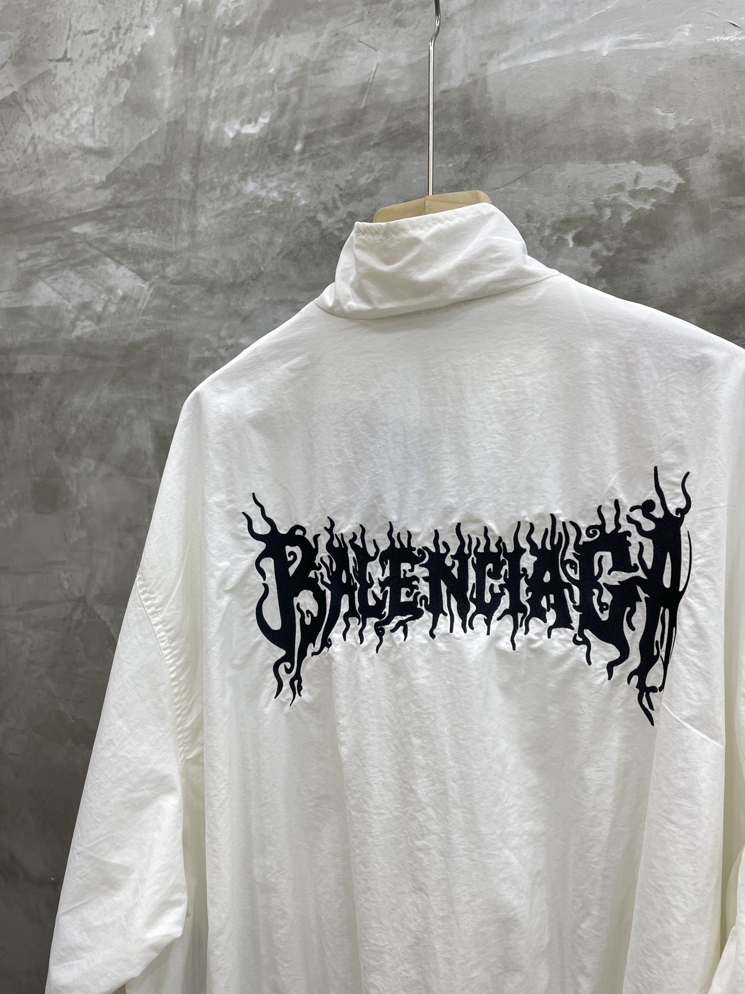 Balenciaga Diy Metal Outline Tracksuit Jacket  (773063TNQ251000）