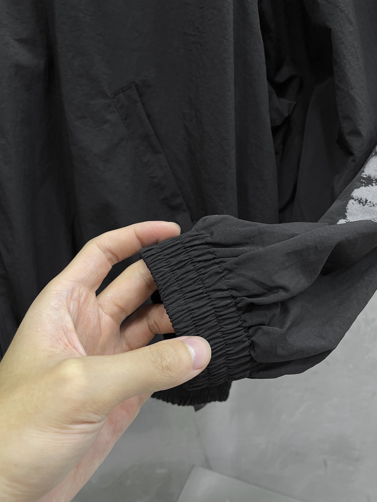 BALENCIAGA STENCIL TYPE TRACKSUIT jacket（783841TPQ381000）