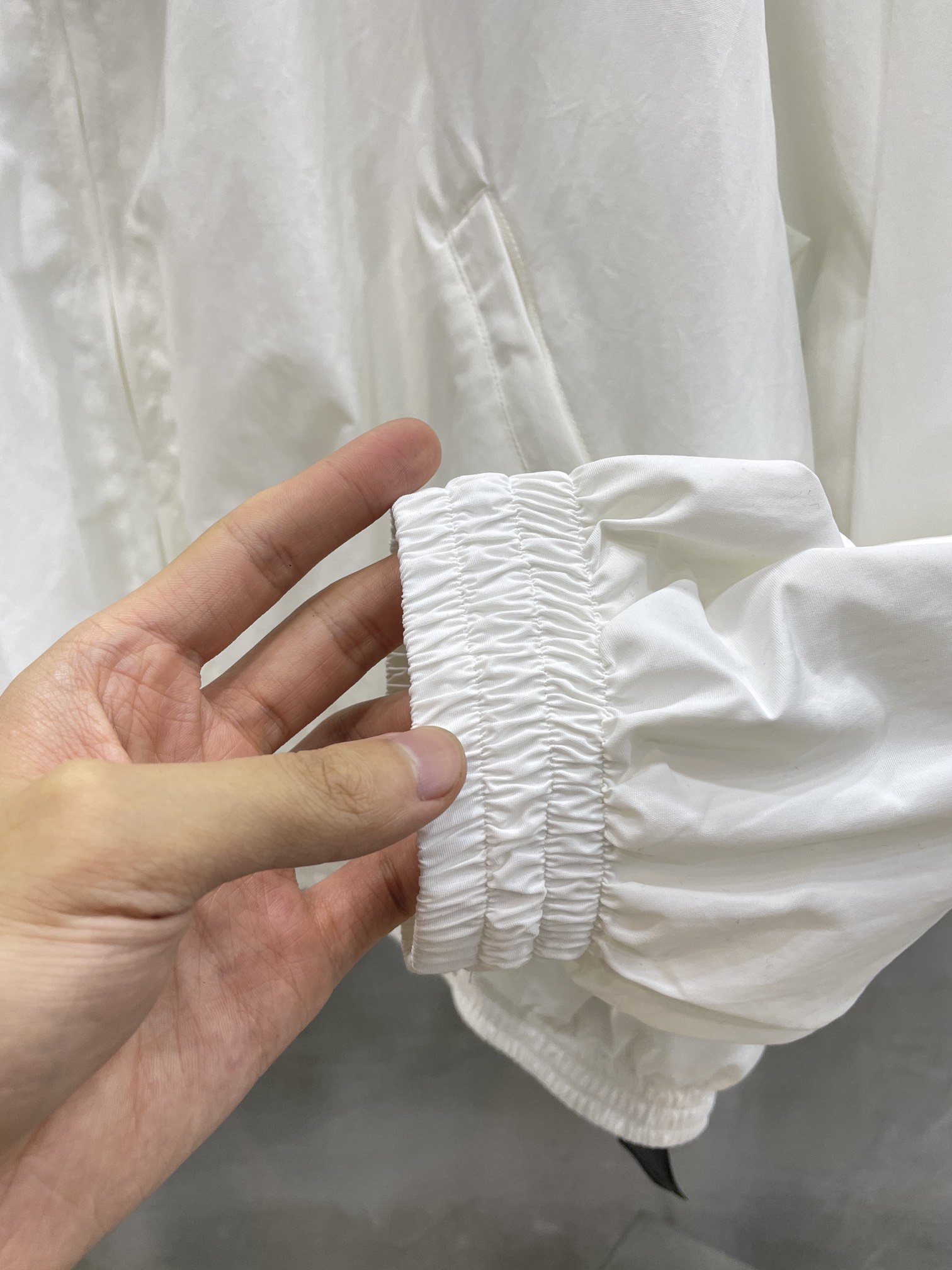 BALENCIAGAREGULAR TRACKSUIT jacket with logo (790745TPQ381000）