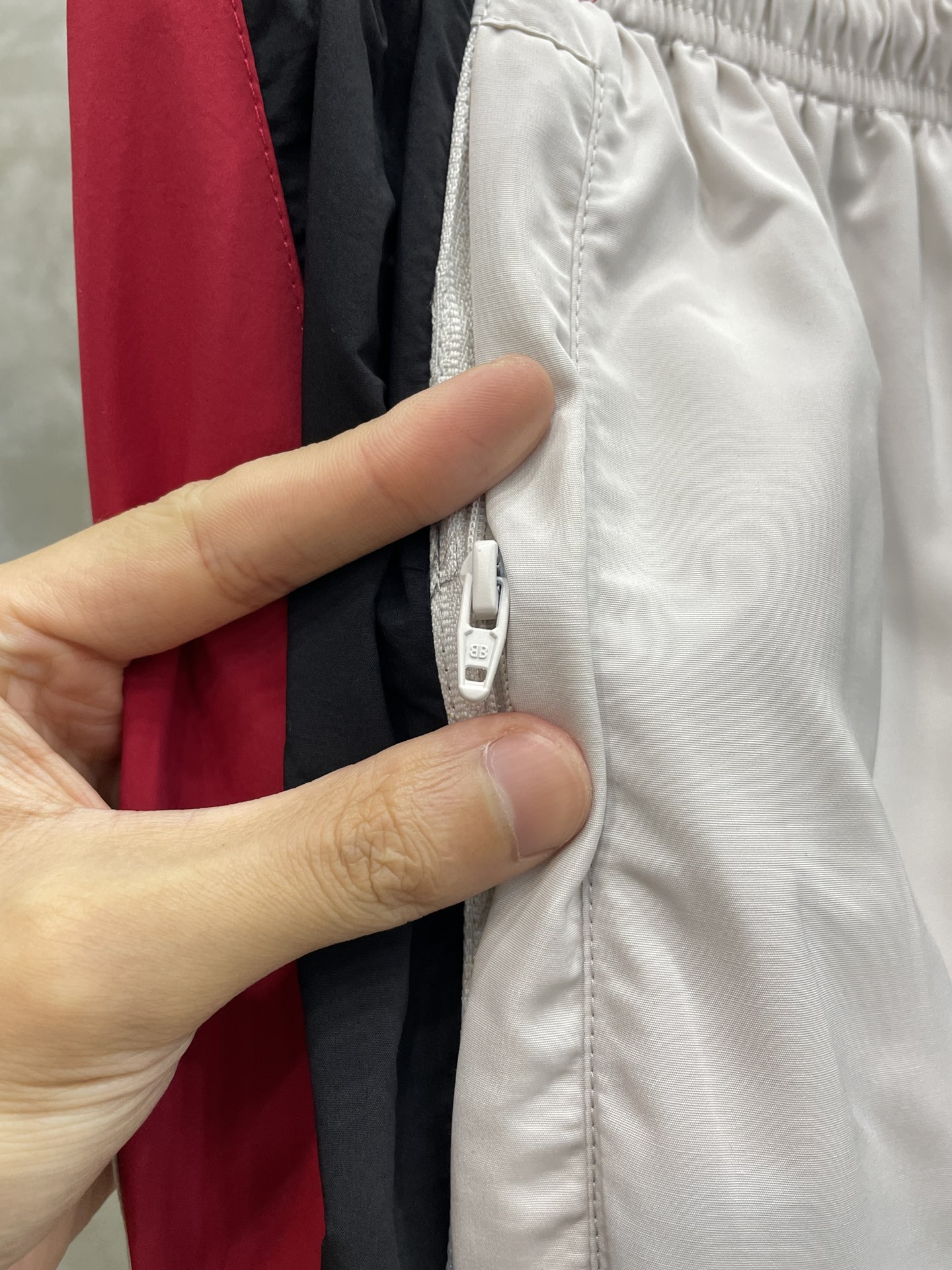 Balenciaga  Tracksuit Pants (790985TPQ38）