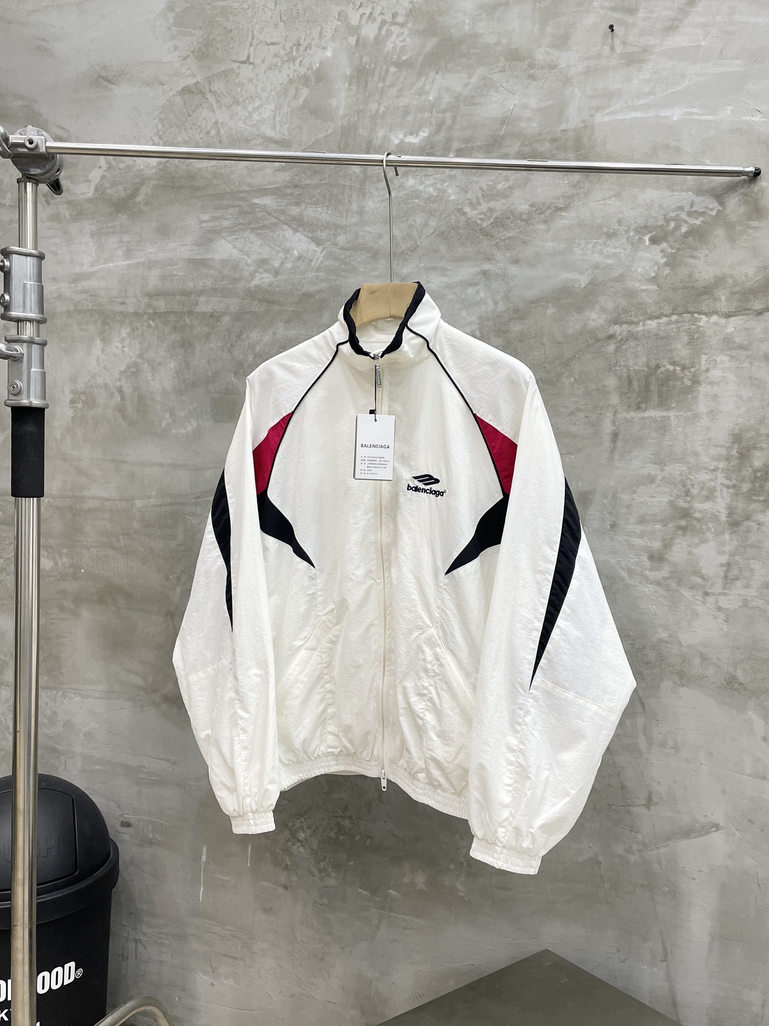 BALENCIAGA 3B SPORTS ICON TRACKSUIT Jacket with Logo (746483TPQ386610）