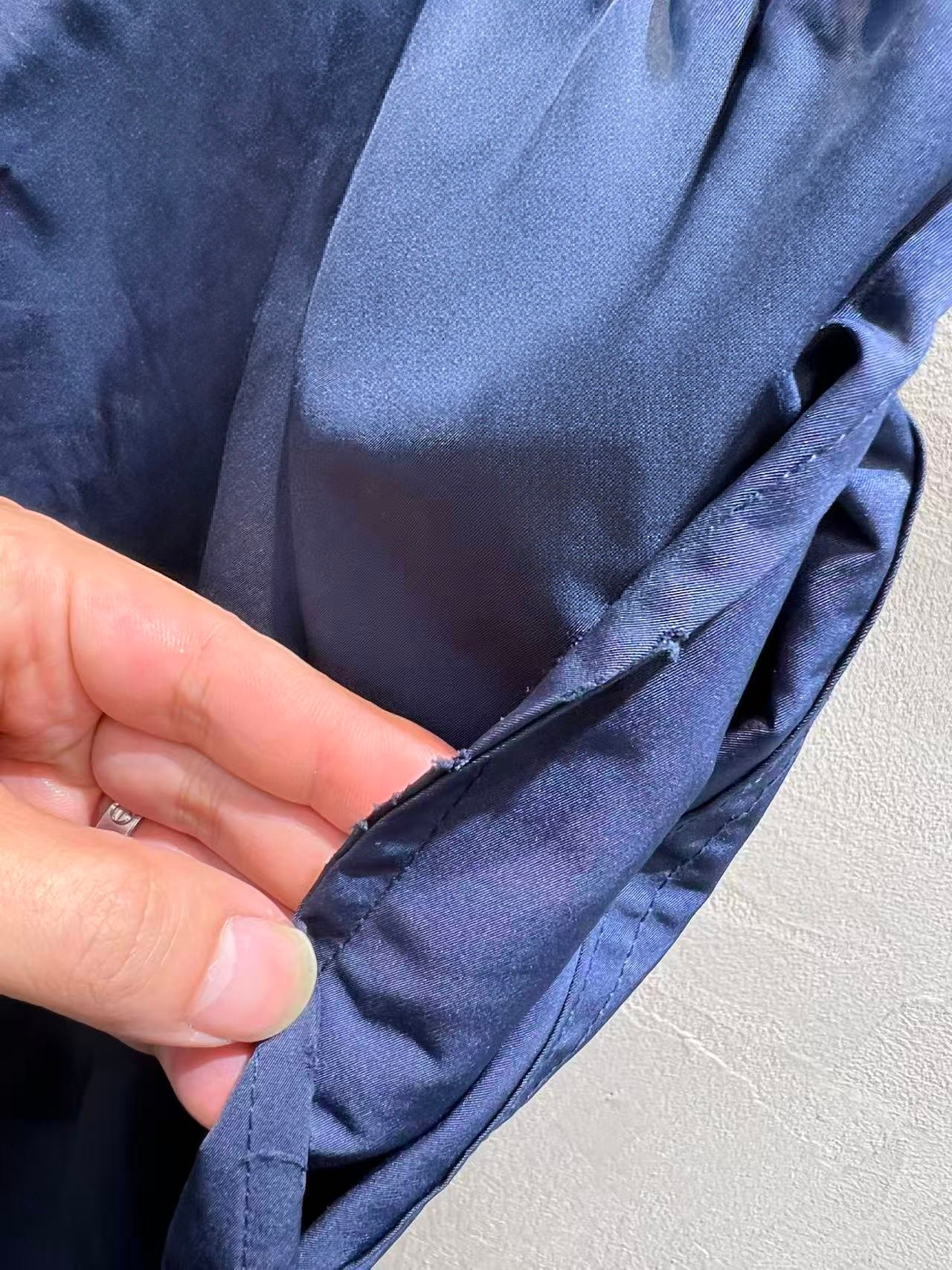 BALENCIAGA Men's Outerwear Shorts（857640TPQ384140）