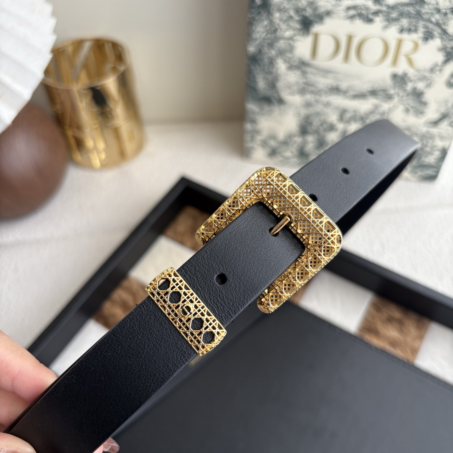 DIOR metal buckle belt（B0745QVWVM900）
