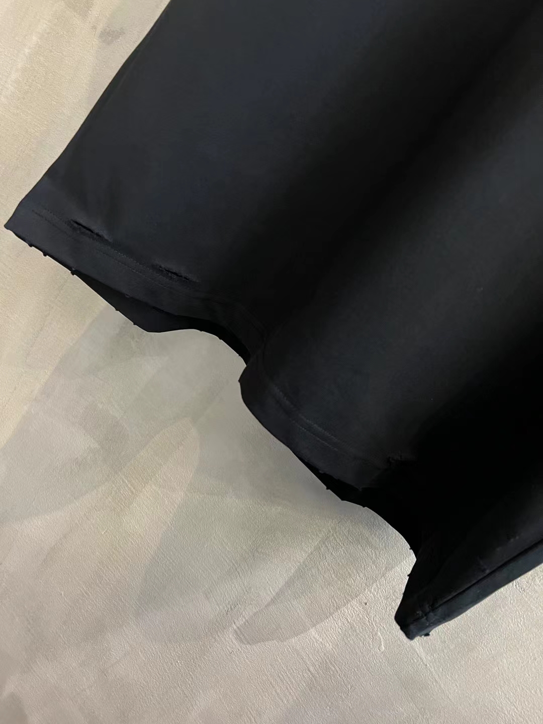 Balenciaga Logo Print Distressed Oversized T-Shirt（787349TRVT9-1041）