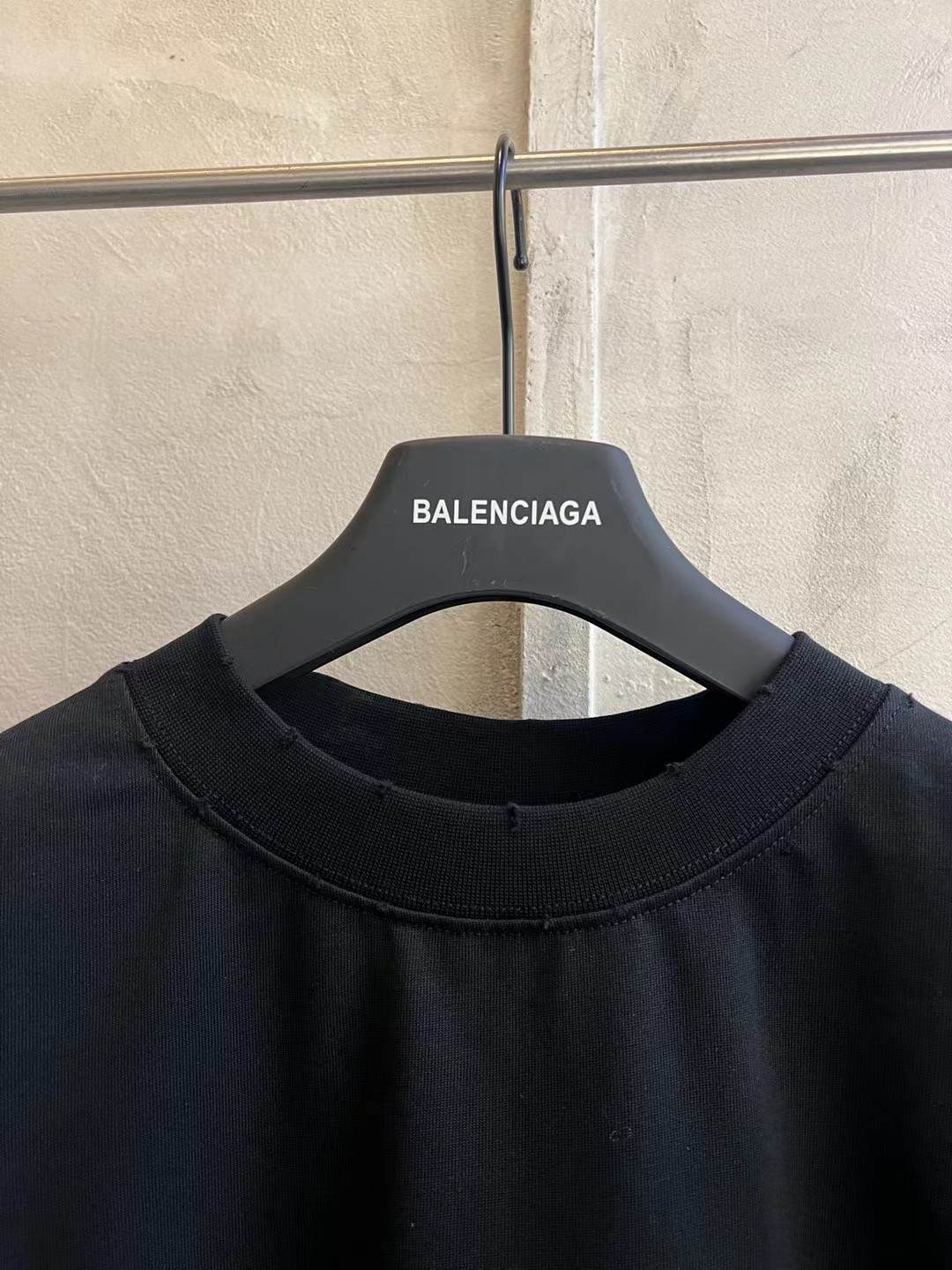 Balenciaga Logo Print Distressed Oversized T-Shirt（787349TRVT9-1041）