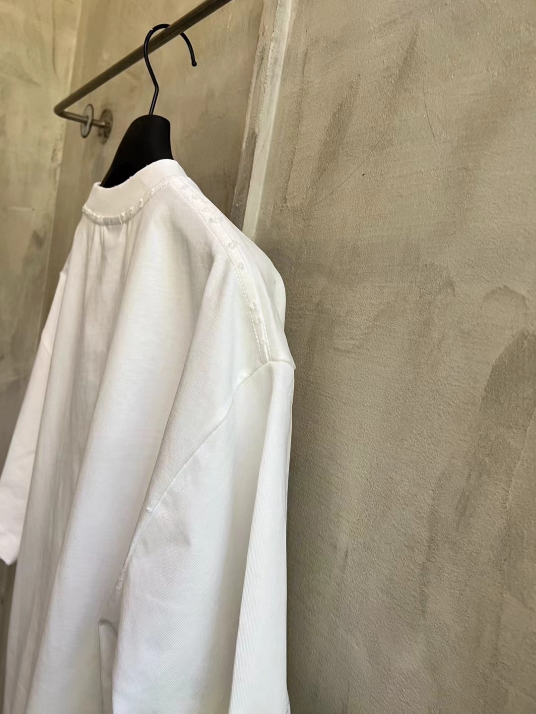 BALENCIAGA Men's 3B Liquefied T-Shirt Oversized "White"（787349TRVS89081）