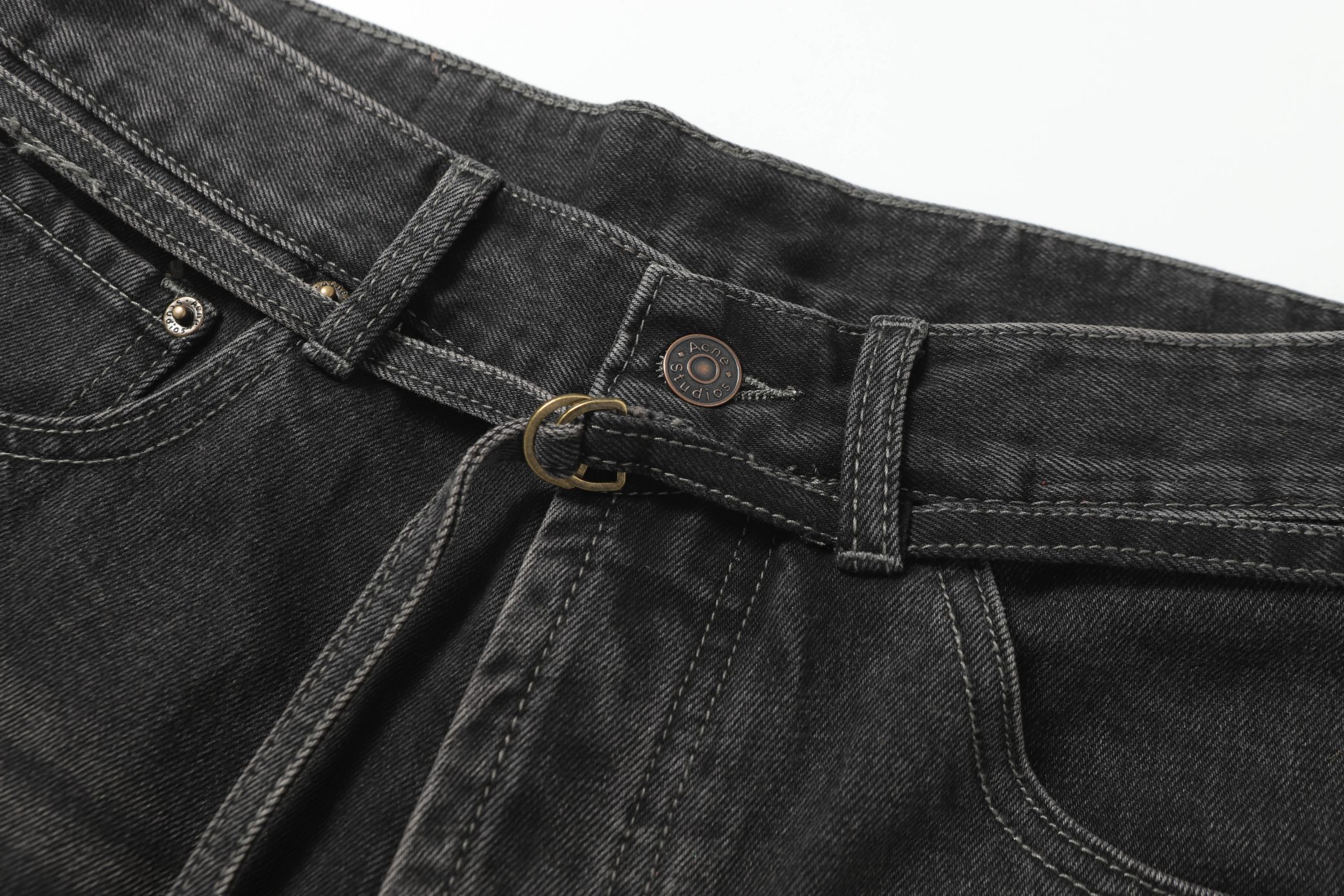 Acne Studios Mid Rise Wide Leg Denim Shorts (A00379-M03）